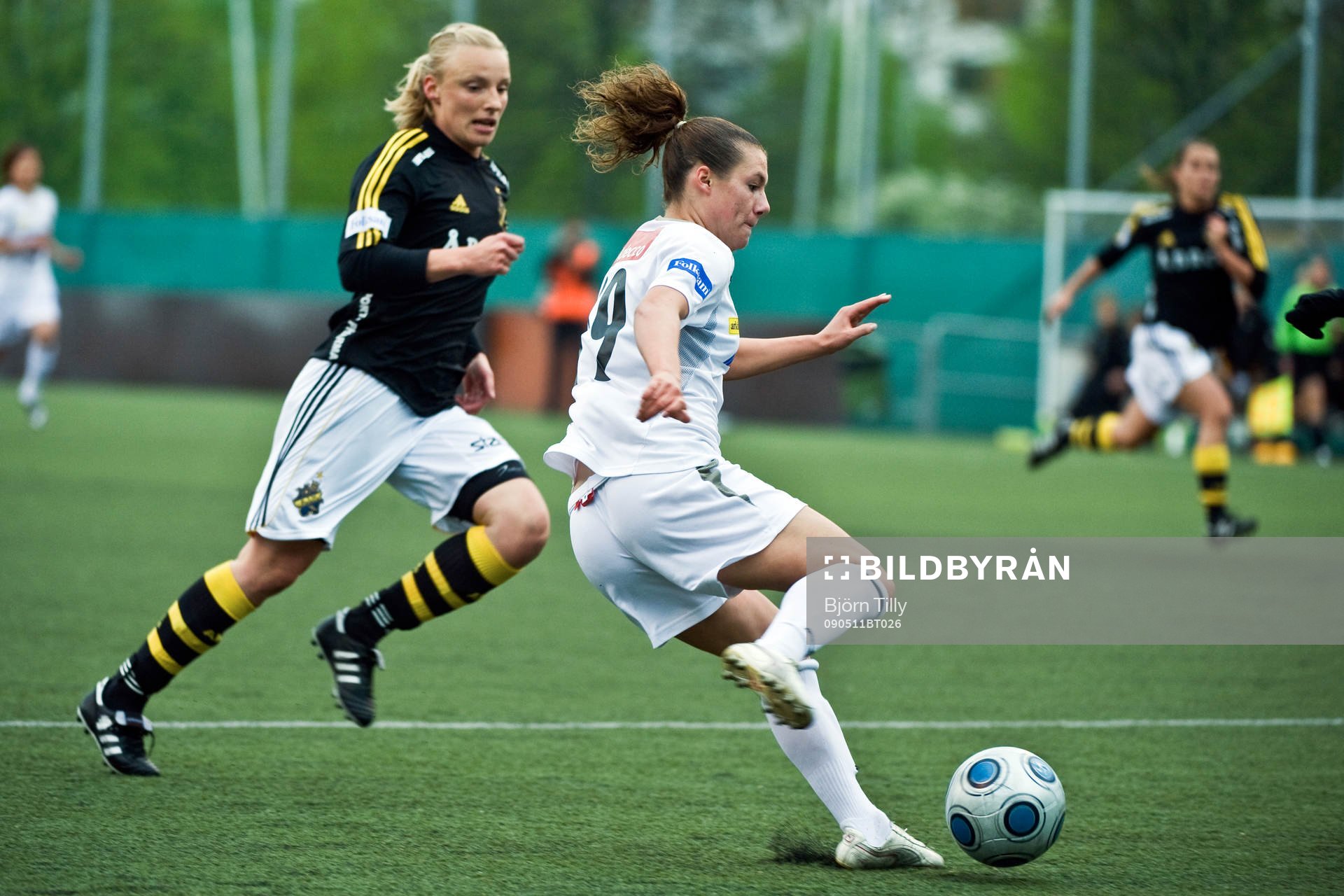Sofia Simonsson, AIK och Ramona Bachmann, Umeå