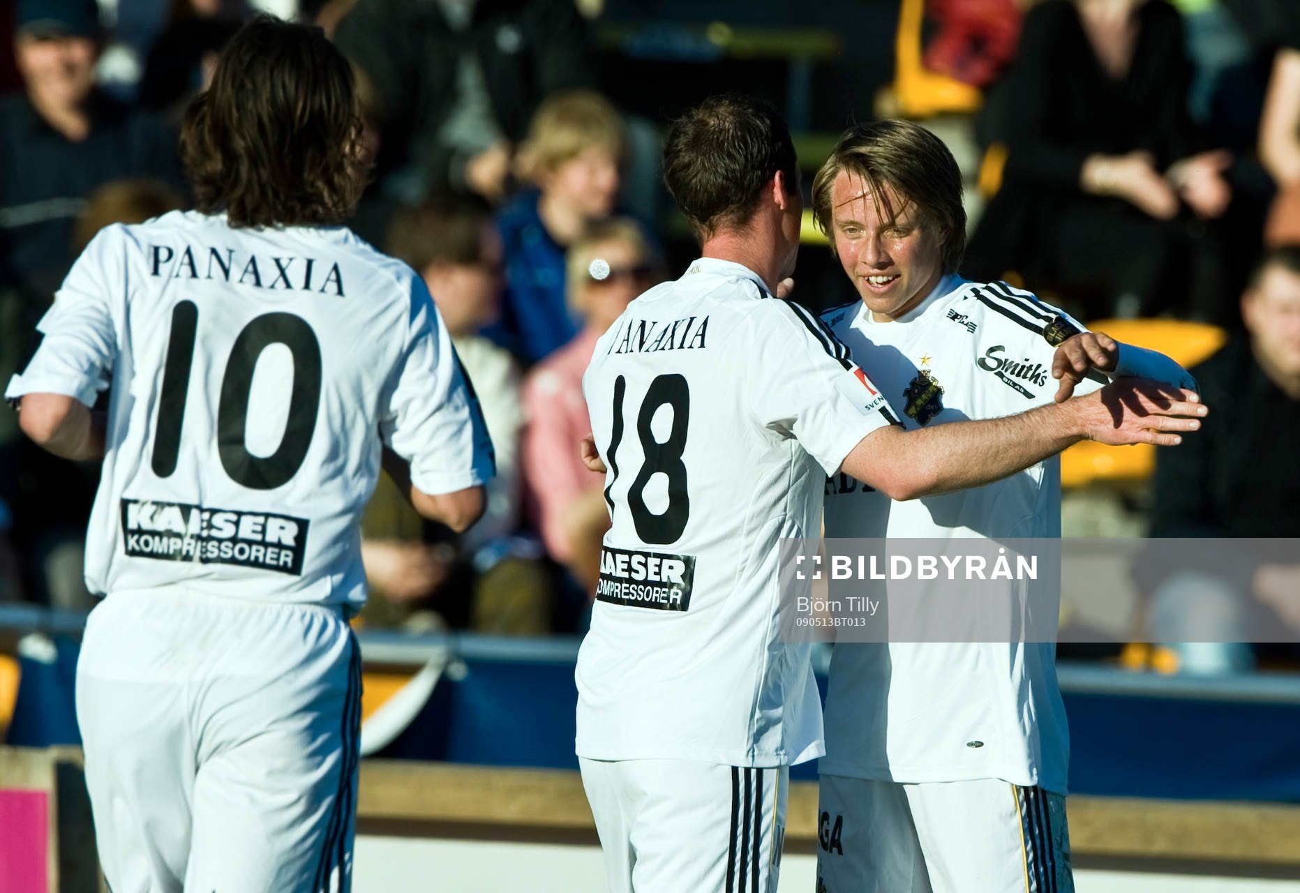 Viktor Lundberg, AIK gratuleras