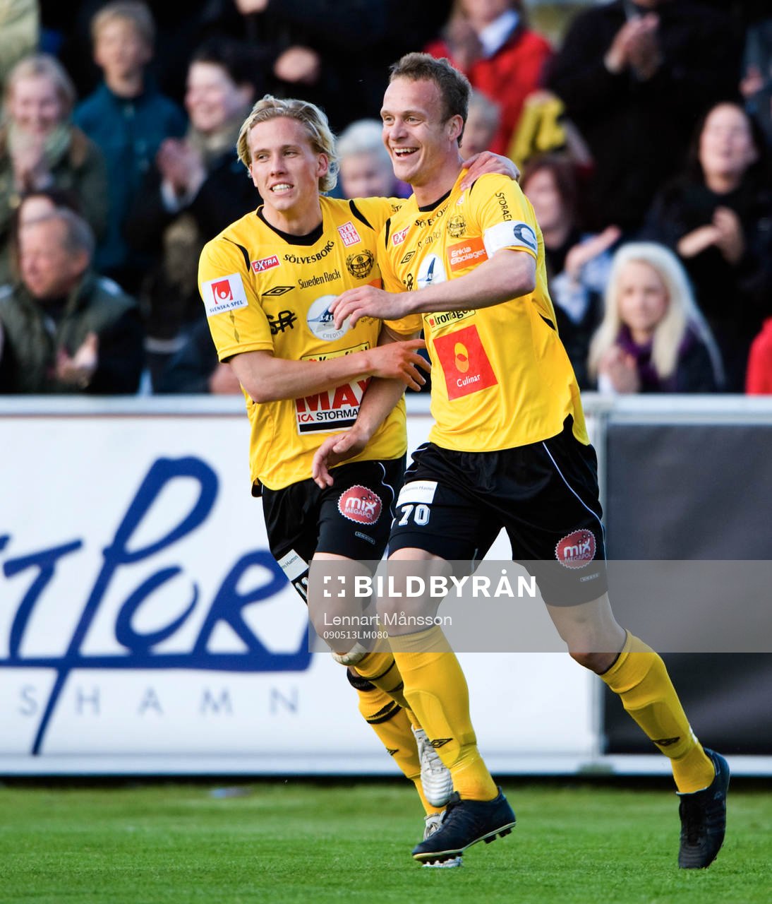 2-0 Marcus Ekenberg som grattas av 1-0 skytten Adam Berner