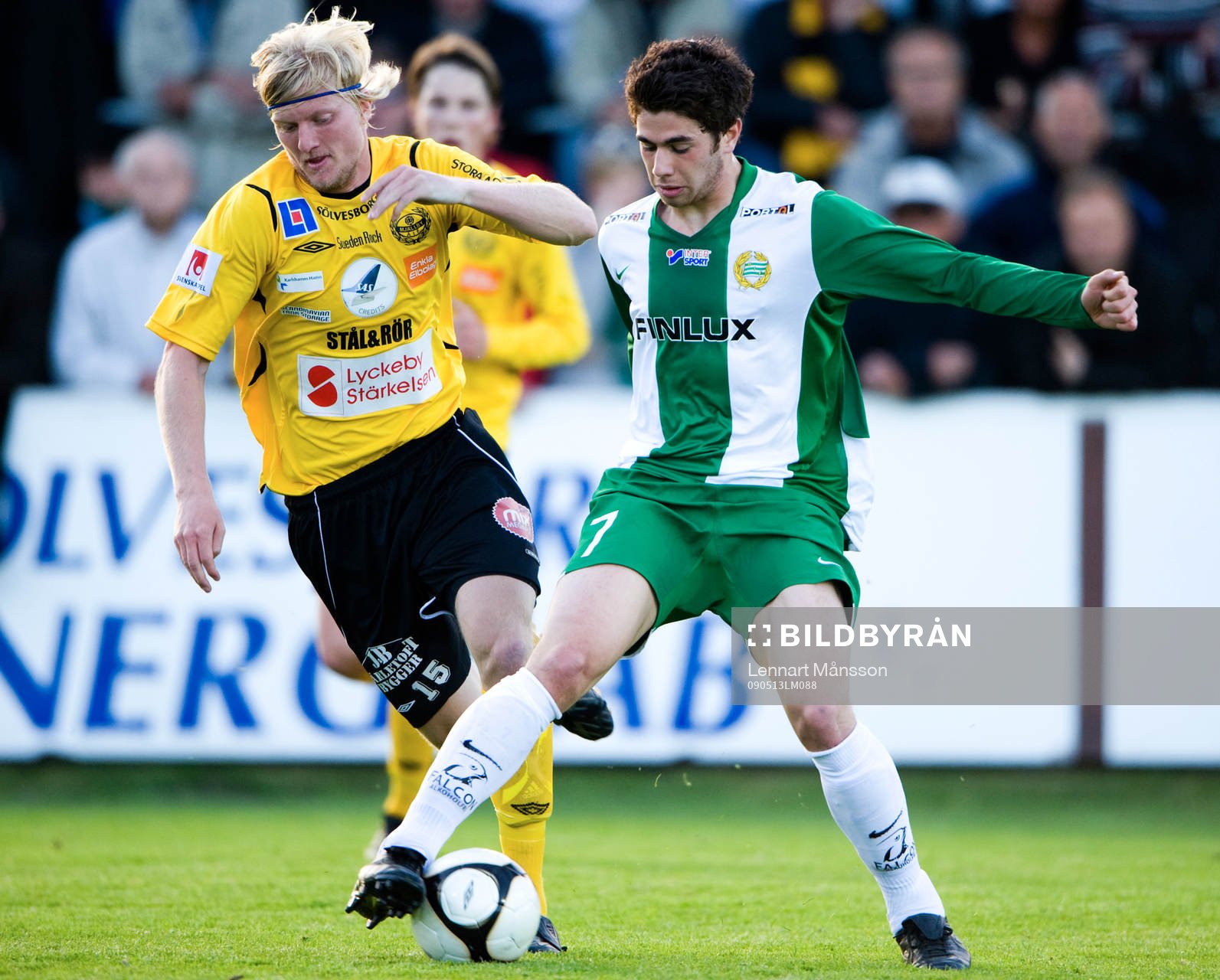 Carlos Gaete, Hammarby,  mot Robin Cederberg, Mjällby