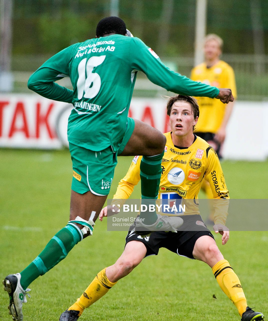 Emanuel Svensson, Mjällby. Etchu Tabe, Ljungskile