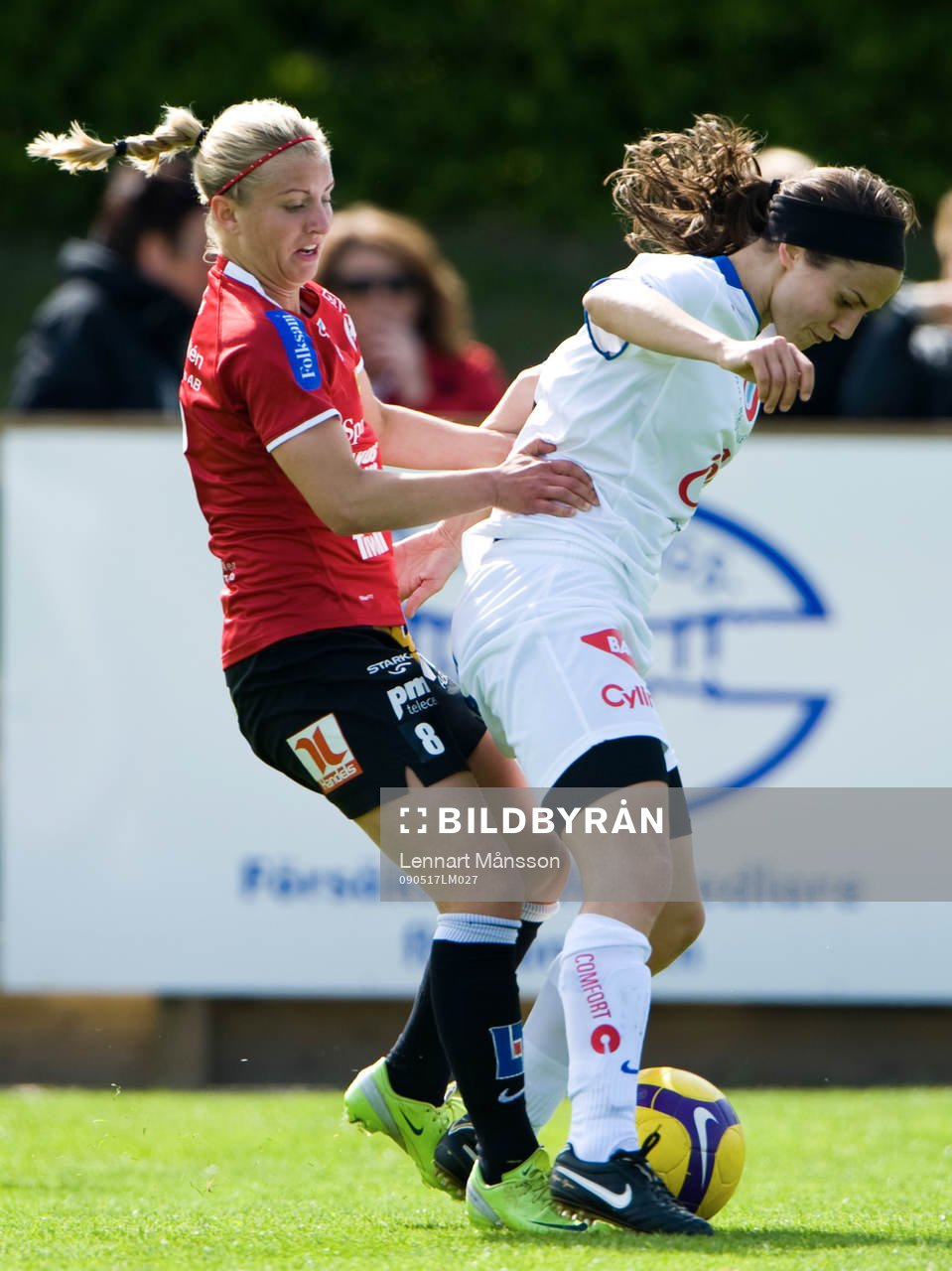 Gudny Björk Odinsdottir, Kristianstad, tar tag i Maria