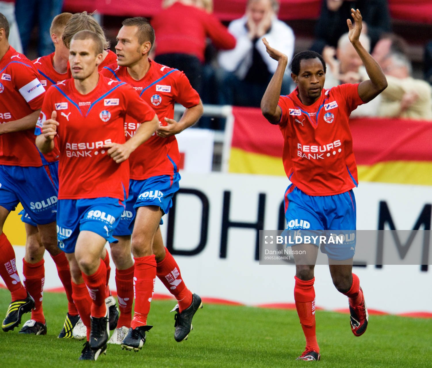 René Makondele, Helsingborg har gjort 1-0. jubel