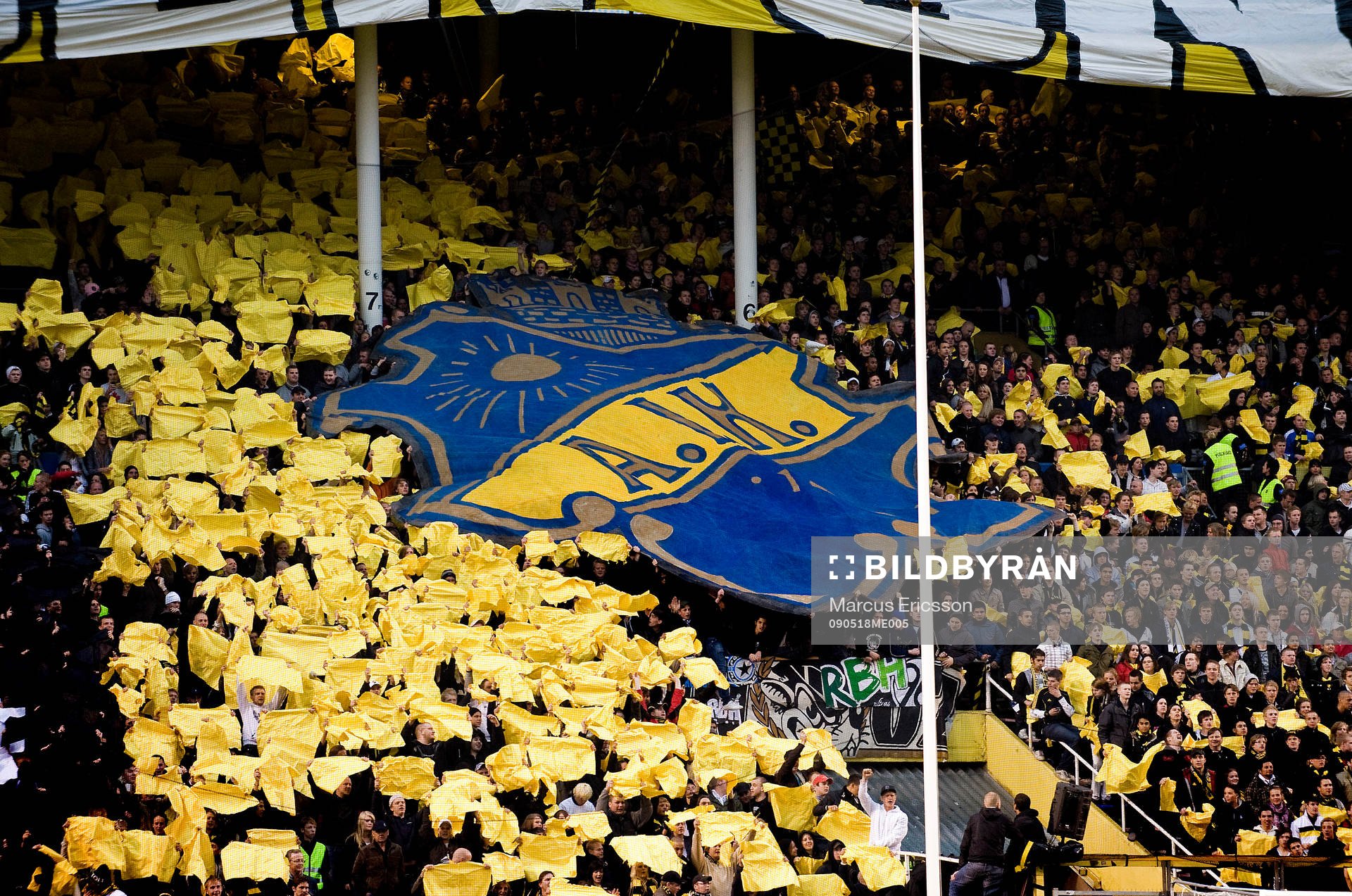 Publik, Fans, Supporter läktare, flagga