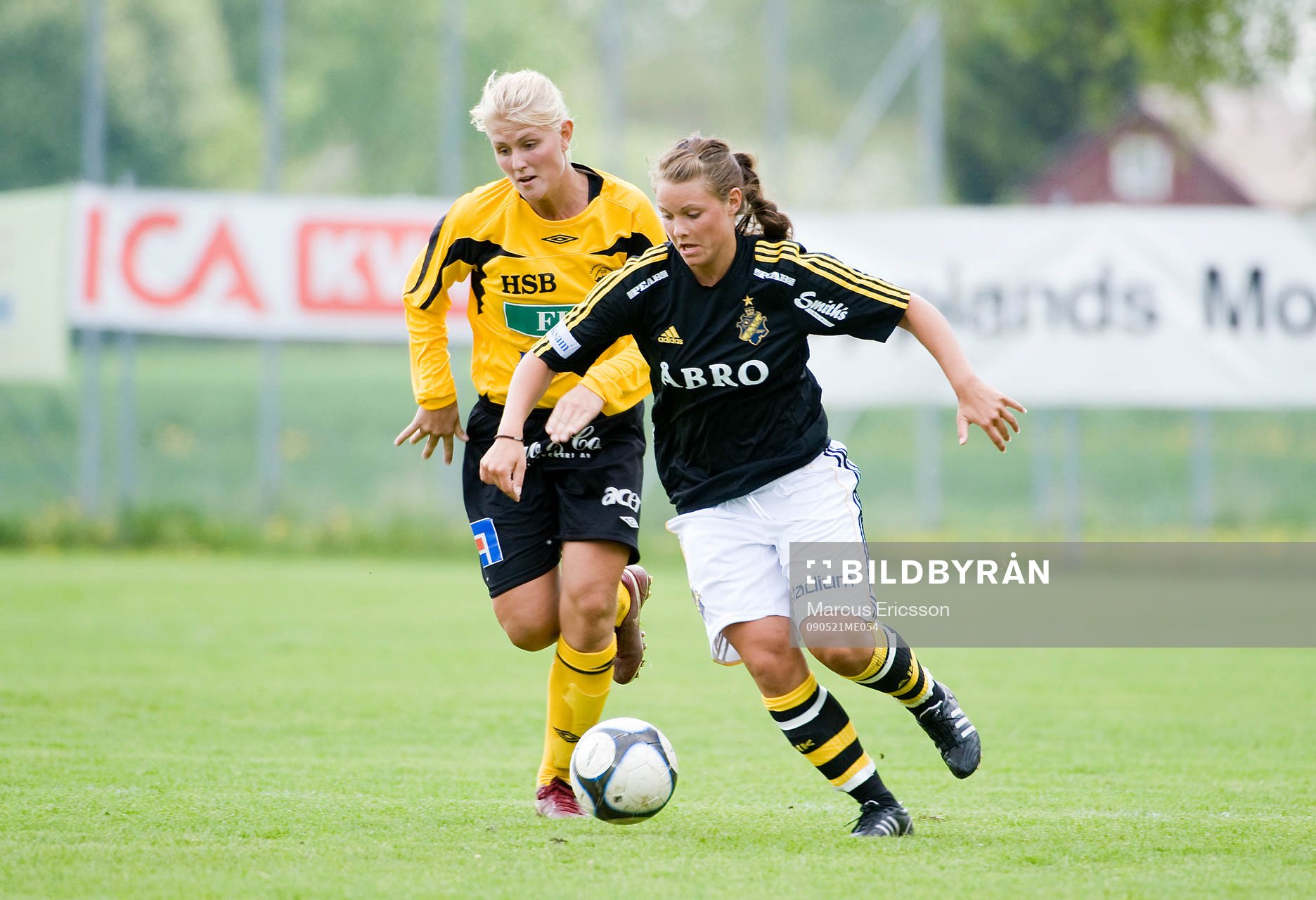  Sara Pettersson, Gamla Uppsala och Emelie Karlsson Wedin, AIK