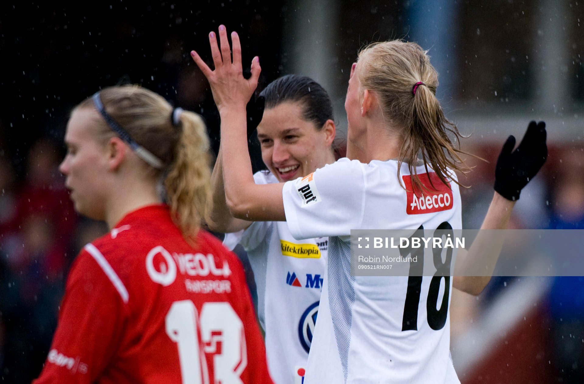 Sofia Jakobsson, Umeå, jubel och Johanna Rasmussen