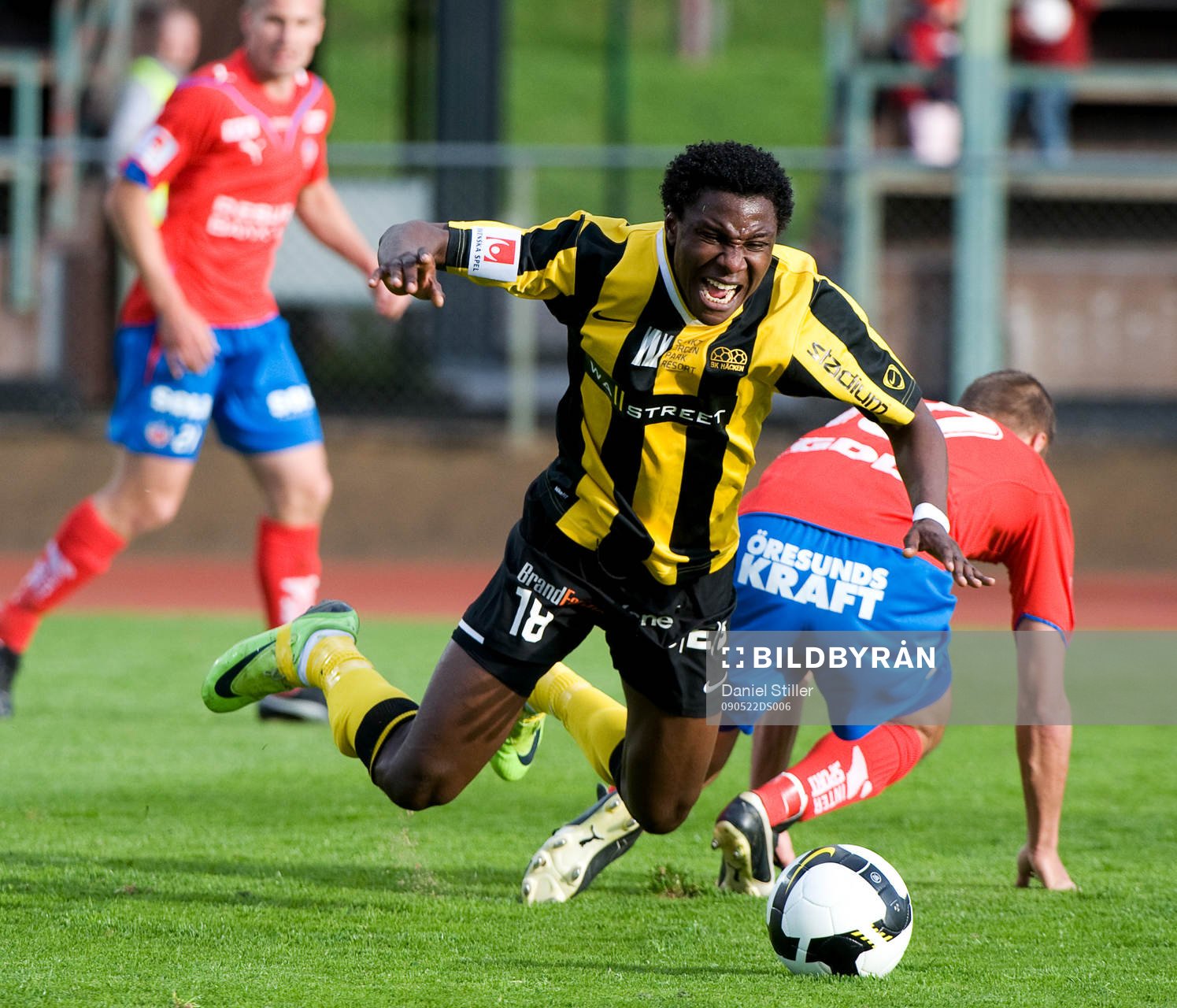 Dominic Chatto, Häcken