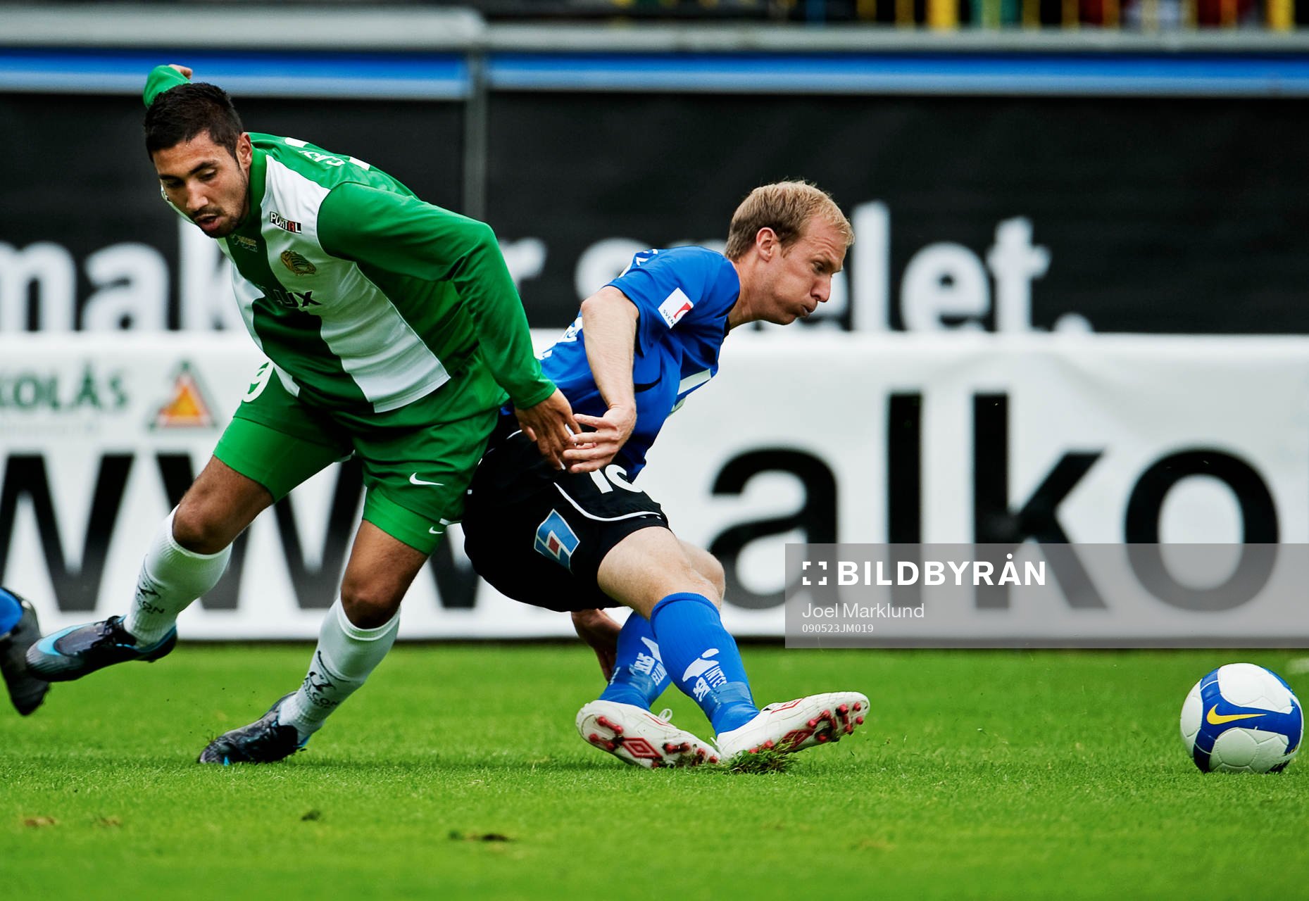 Sebastian Castro Tello, Hammarby, stoppas av Andreas