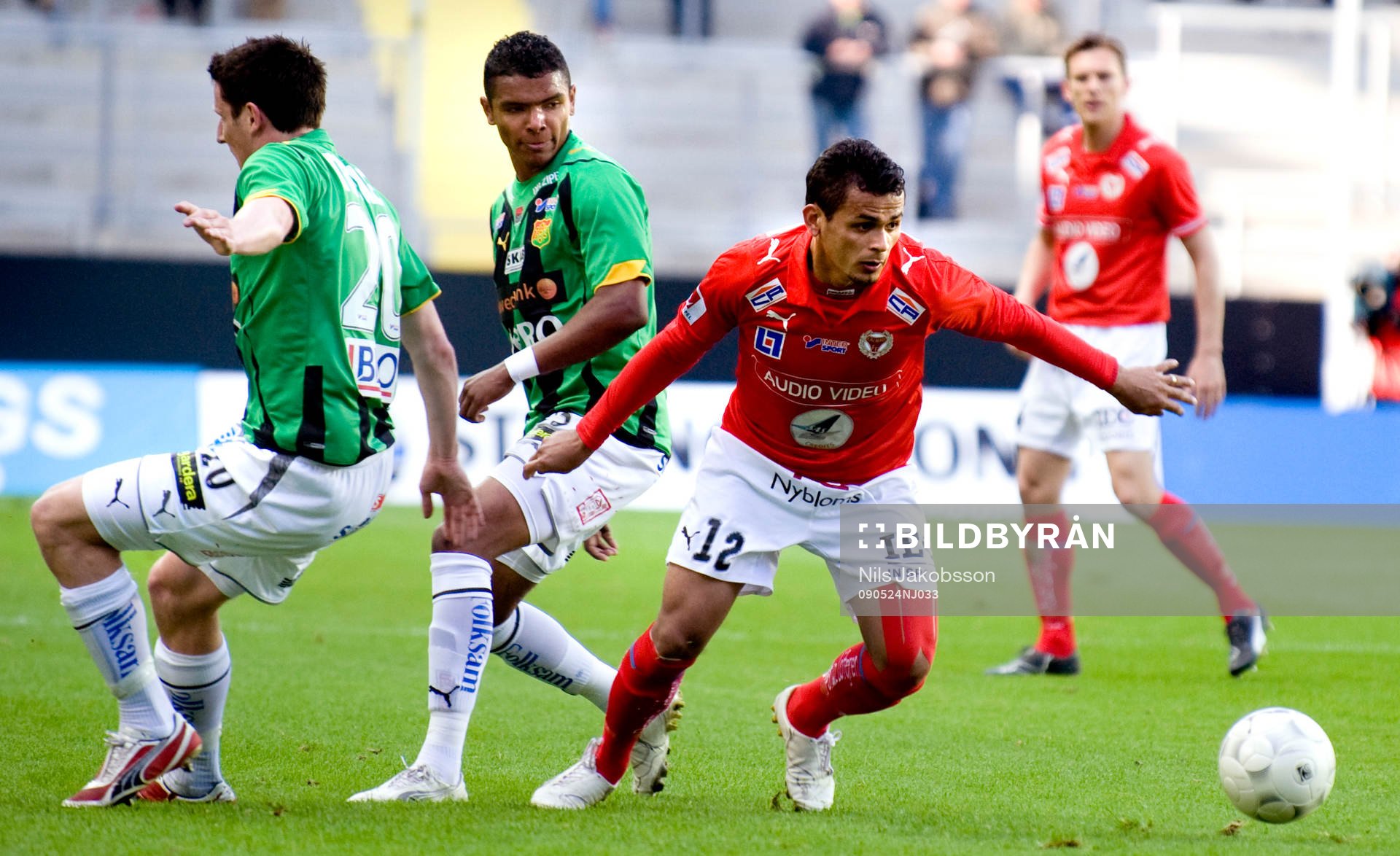 Daniel Sobralense, Kalmar rycker förbi Wanderson do Carmo,