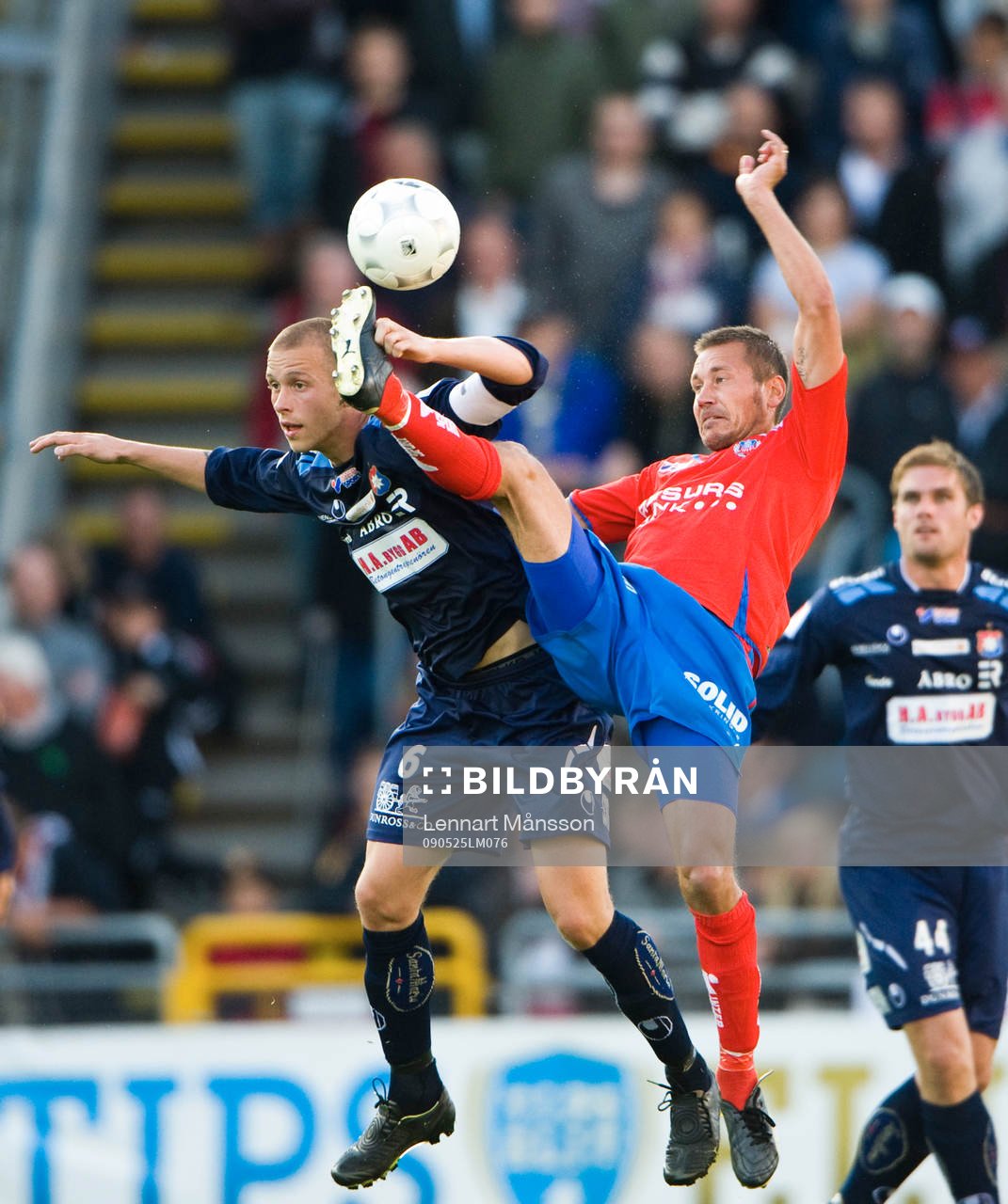 1-0 skytten Marcus Lantz i höjdduell med Alexander