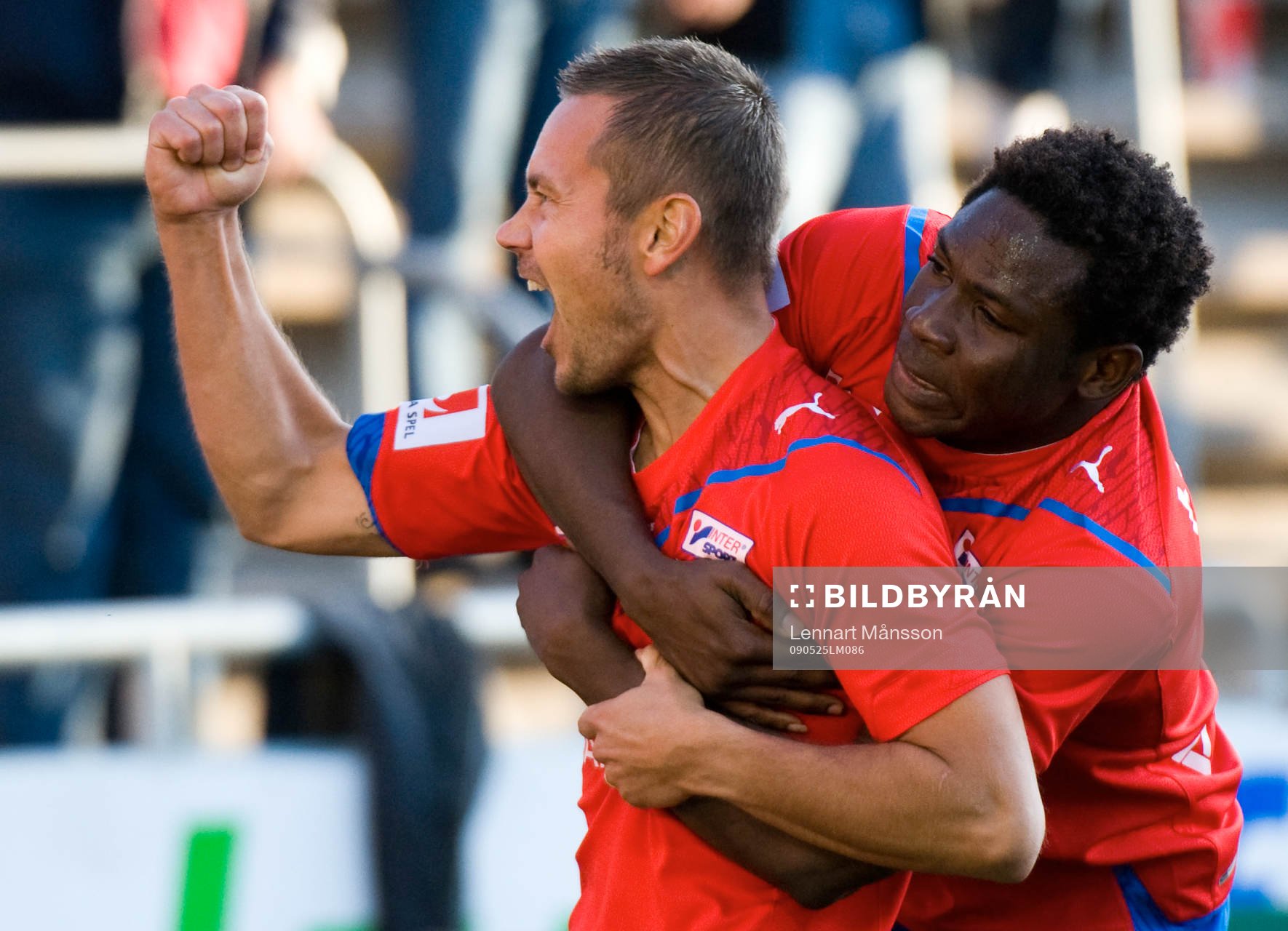 1-0 Marcus Lantz, som grattas av Adama Tambura. Jubel,