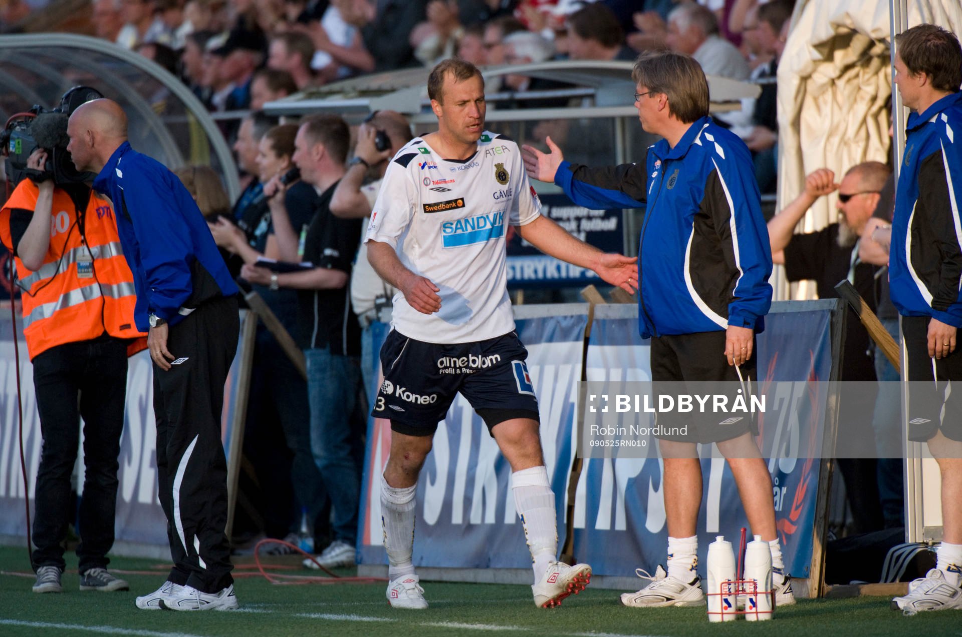 Hans Berggren, Gefle blir utbytt och klappas av tränare