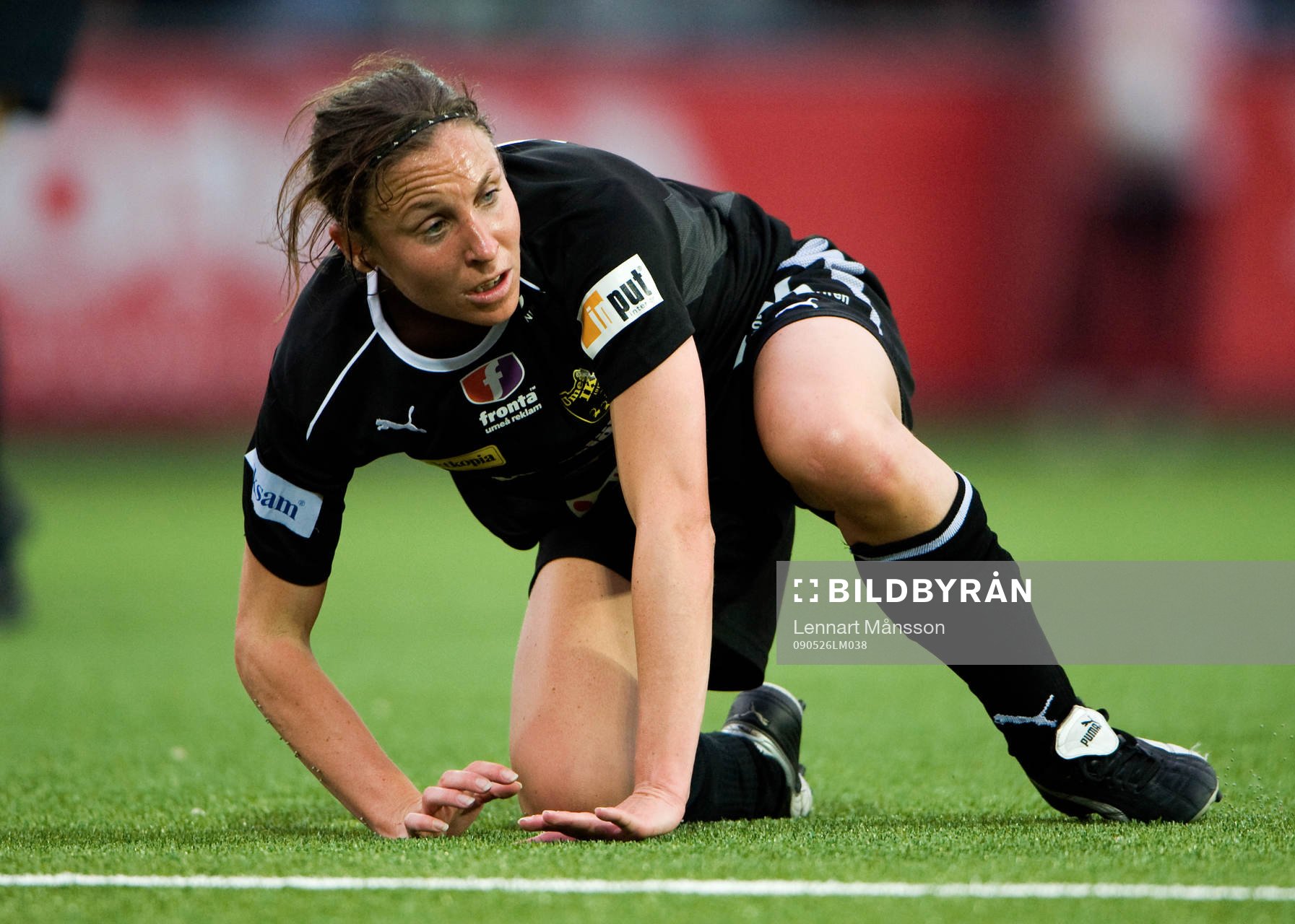 Hanna Ljungberg på knä