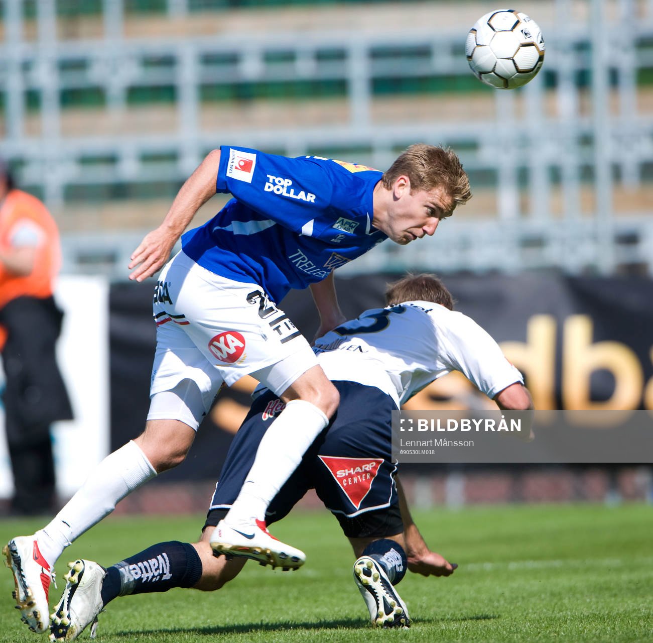 Rasmus Bengtsson får Hasse Berggren  på fall
