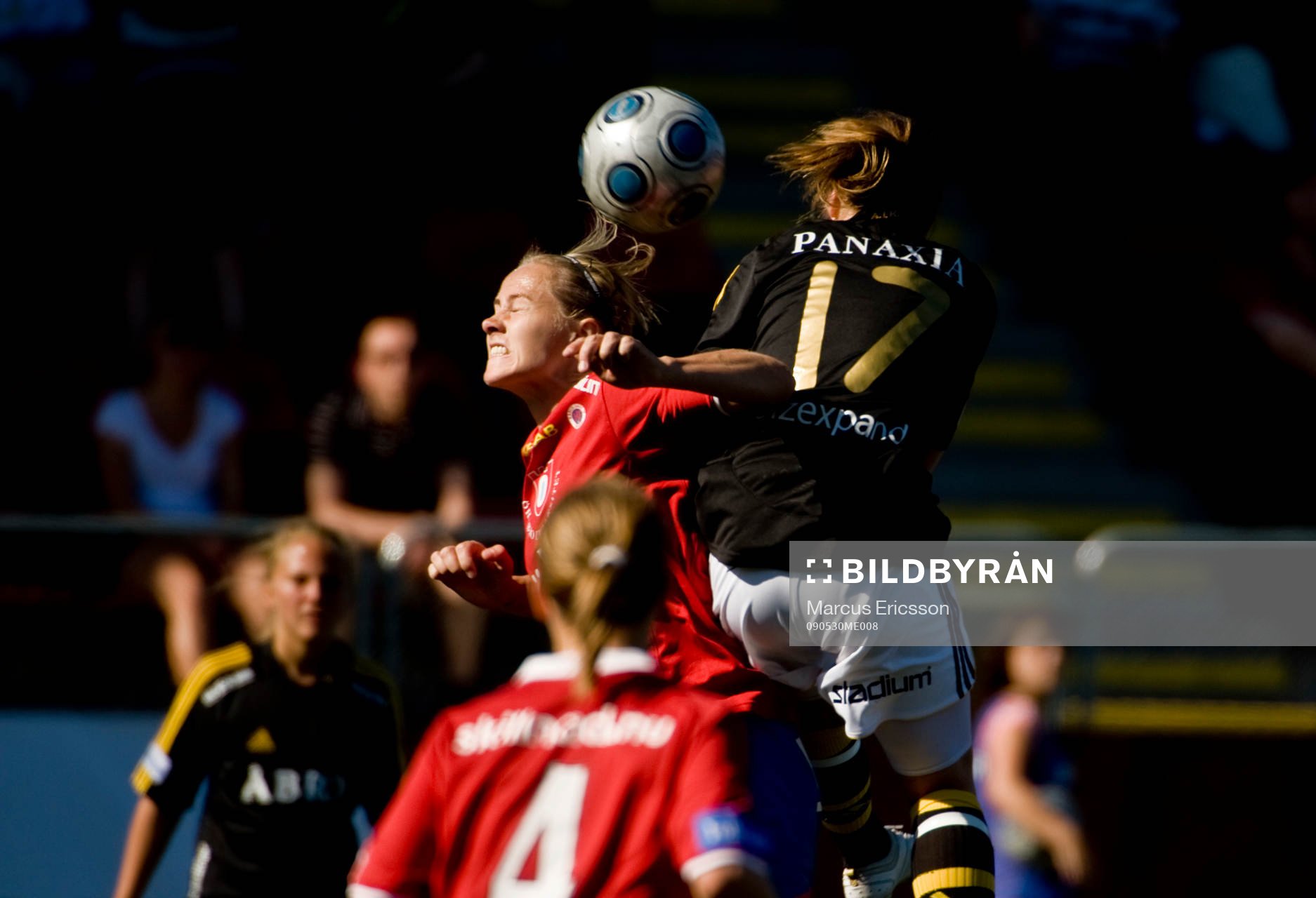 Edda Gardarsdottir, Örebro och Hanna Folkesson, AIK