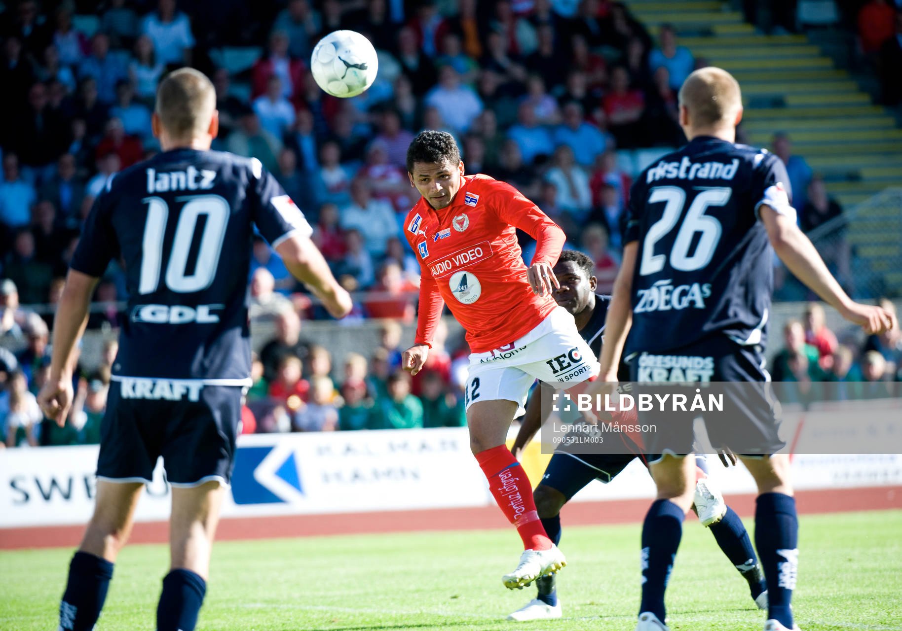 1-0 Daniel Sobralense nickar in ledningsbollen