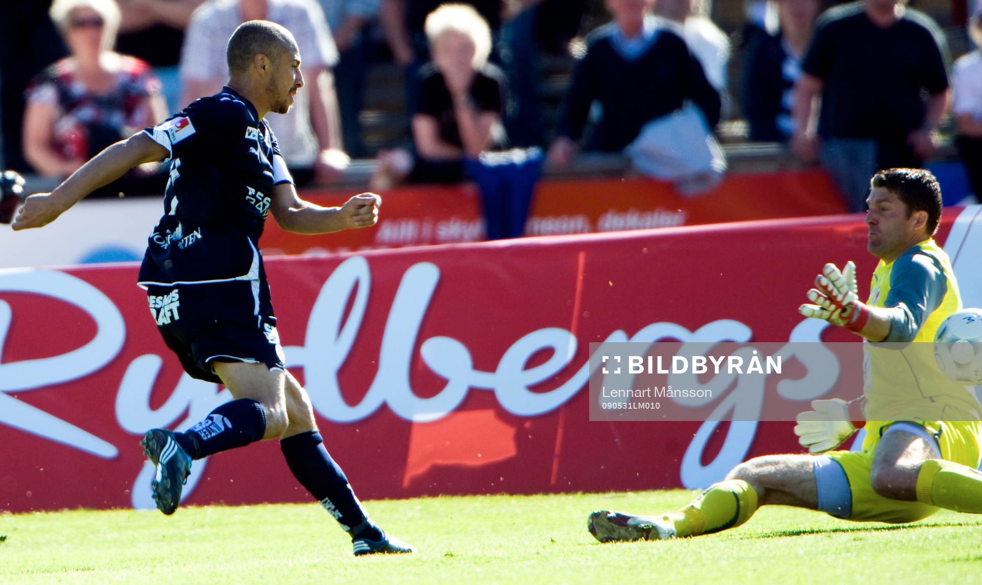 Henrik Larsson friläge, Petter Wastå, målvakt, räddar