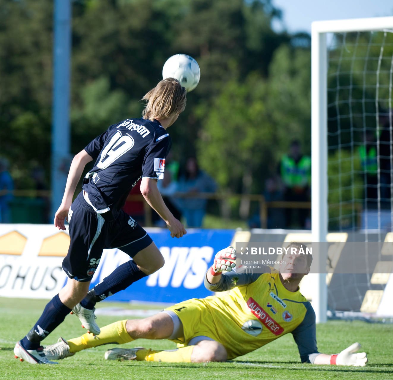 Jättechans Rasmus Jönsson, men Petter Wastå, målvakt,