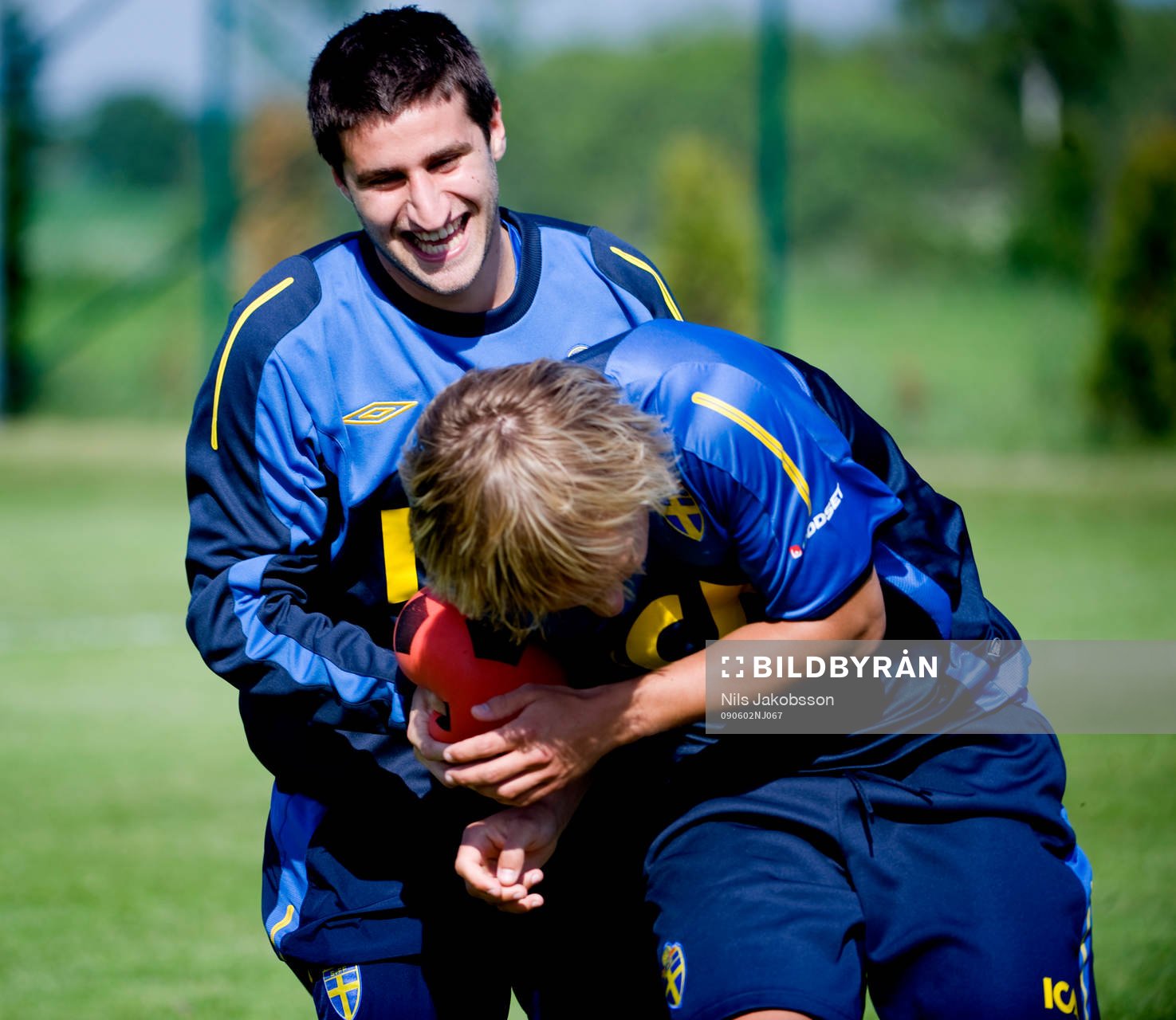 Gabriel Özkan, Pierre Bengtsson skojar