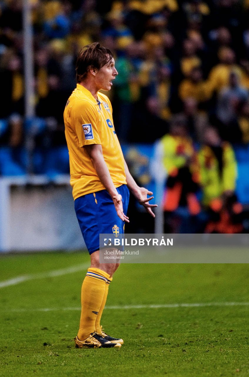 Kim Källström, Sverige, reagerar