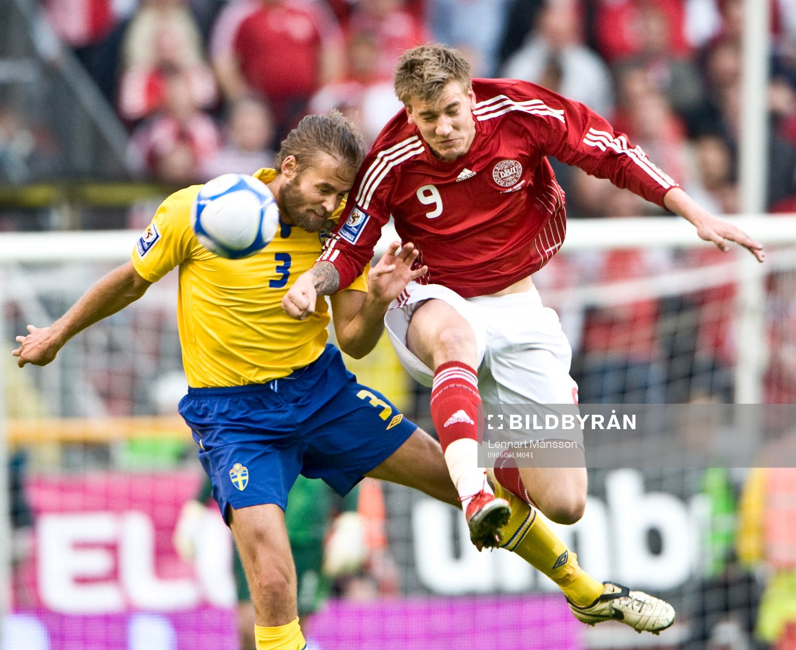 Olof Mellberg, Sverige och Niklas Bendtner, Danmark i