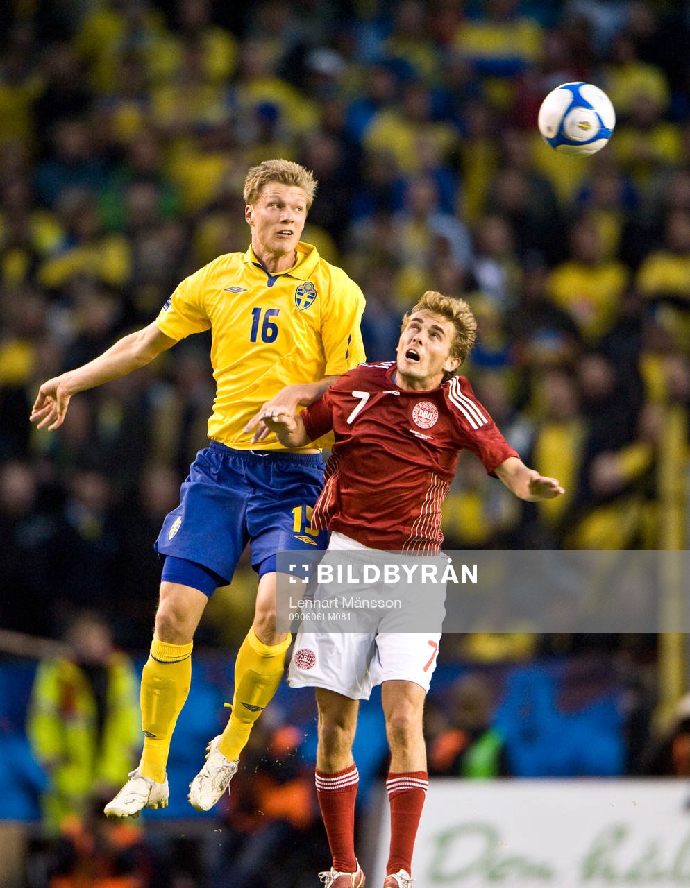 Viktor Elm, Sverige och Jakob Poulsen, nickduell, nick
