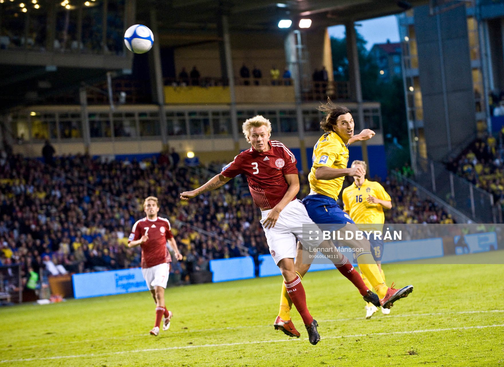 Simon Kjaer, Danmark och Zlatan Ibrahimovic, Sverige i