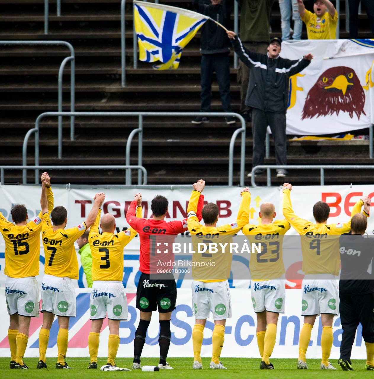 Falkenberg spelare tackar publiken