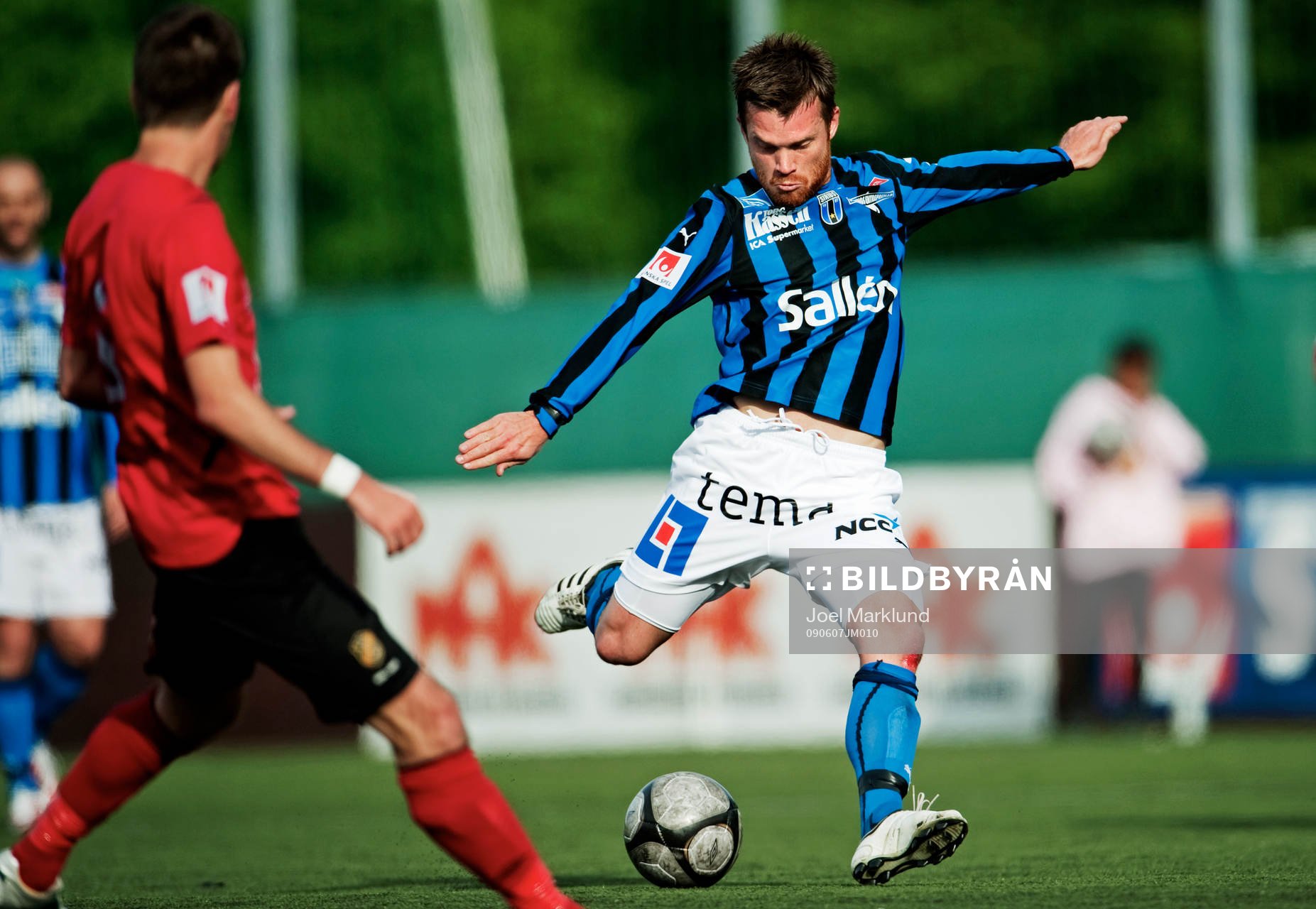 Petter Österberg, Sirius, skjuter mot mål