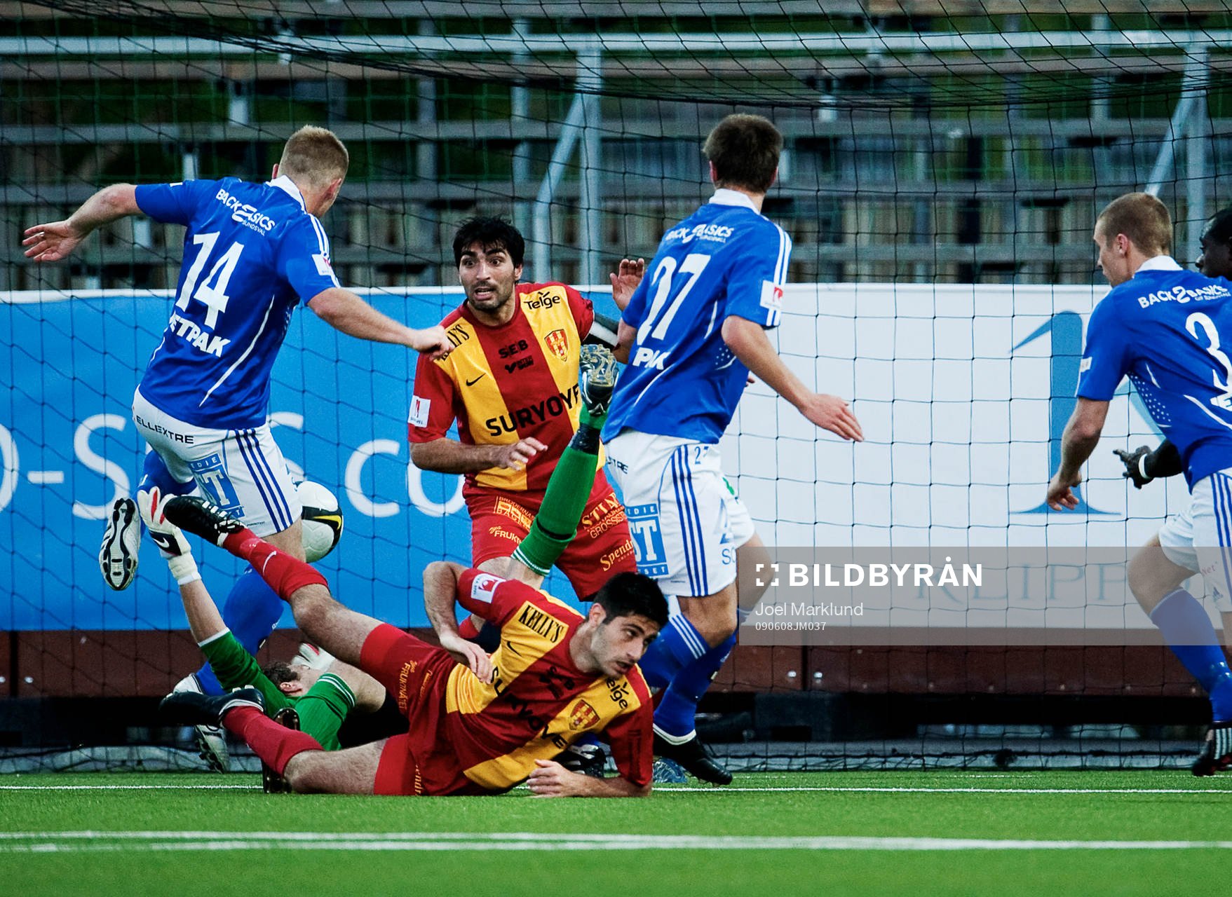 Christian Söderberg, Sundsvall, får in 1-2 i ett