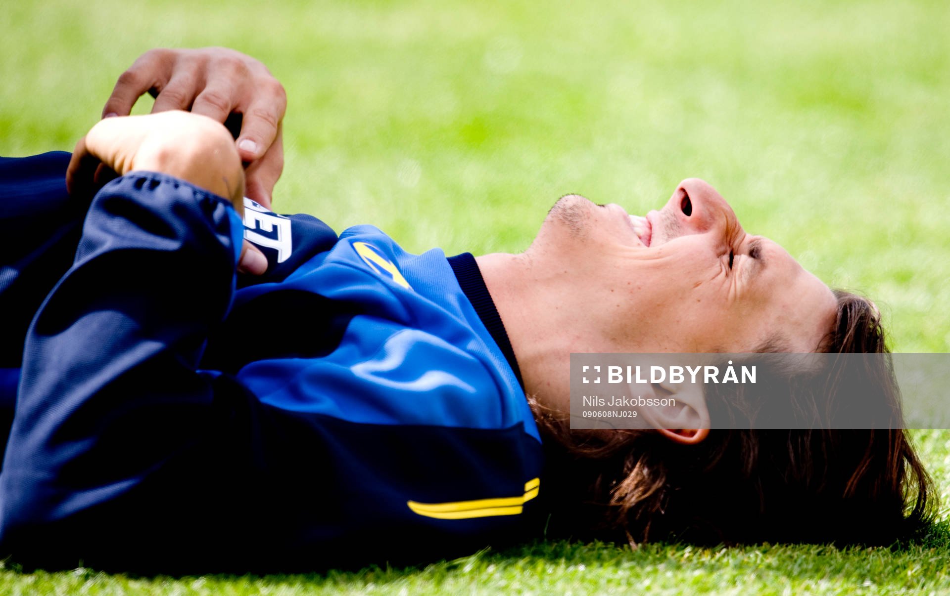 Zlatan Ibrahimovic grinar illa