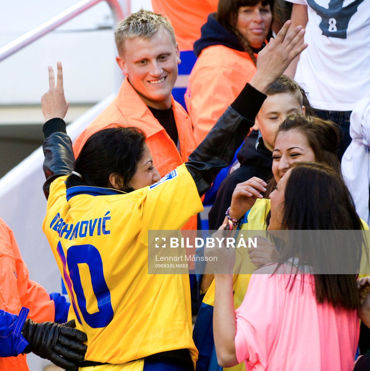 Hon fick Zlatans tröja. Fan, supporter, jubel