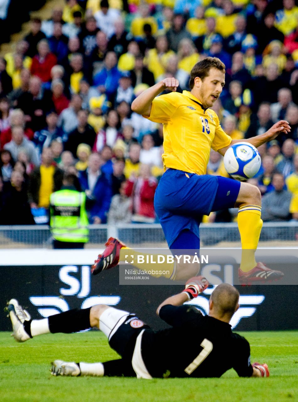 Andrew Hogg, målvakt, Malta, Tobias Hysén, Sverige, slår