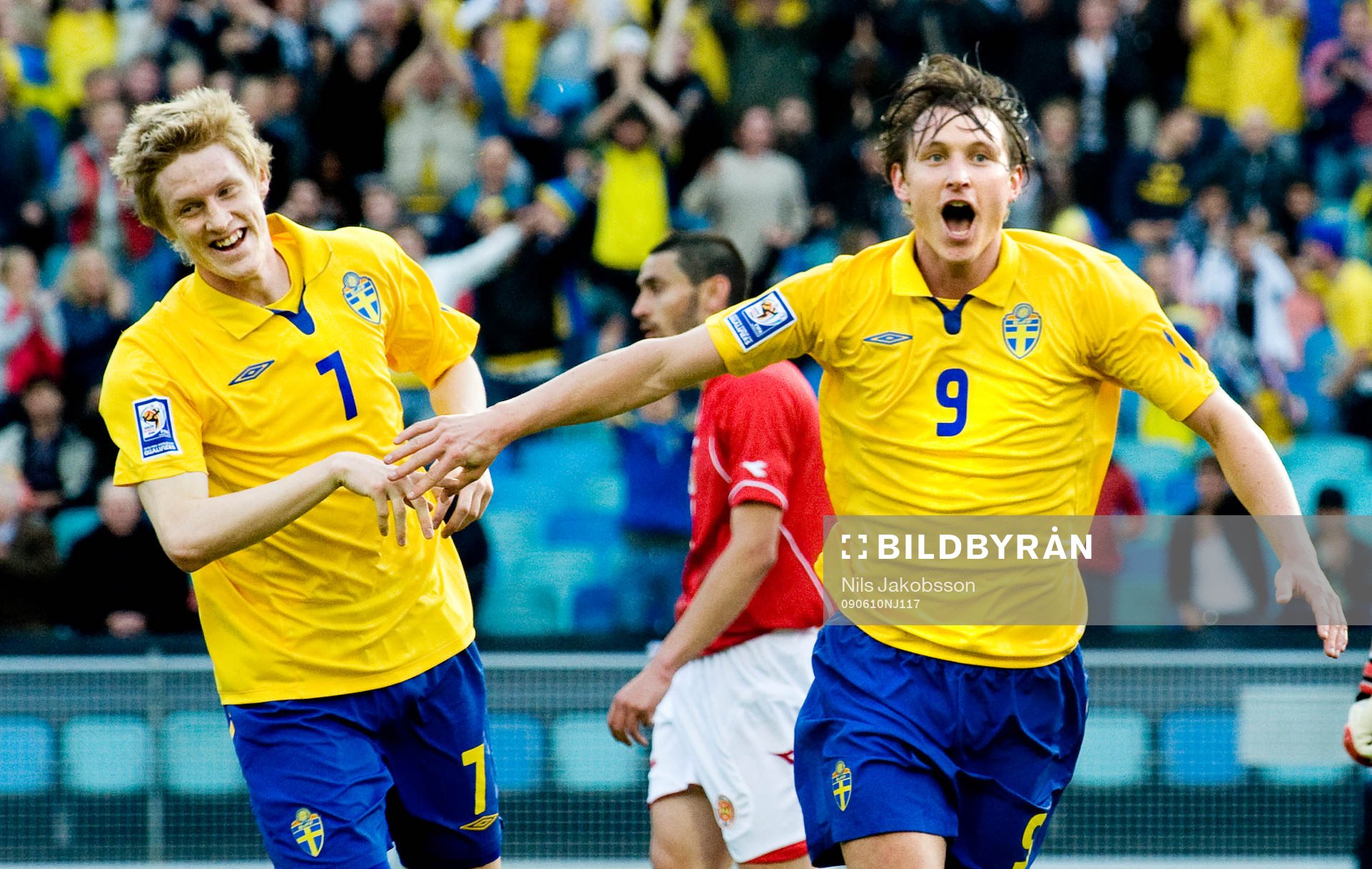  Rasmus Elm, Kim Källström, Sverige jubel.