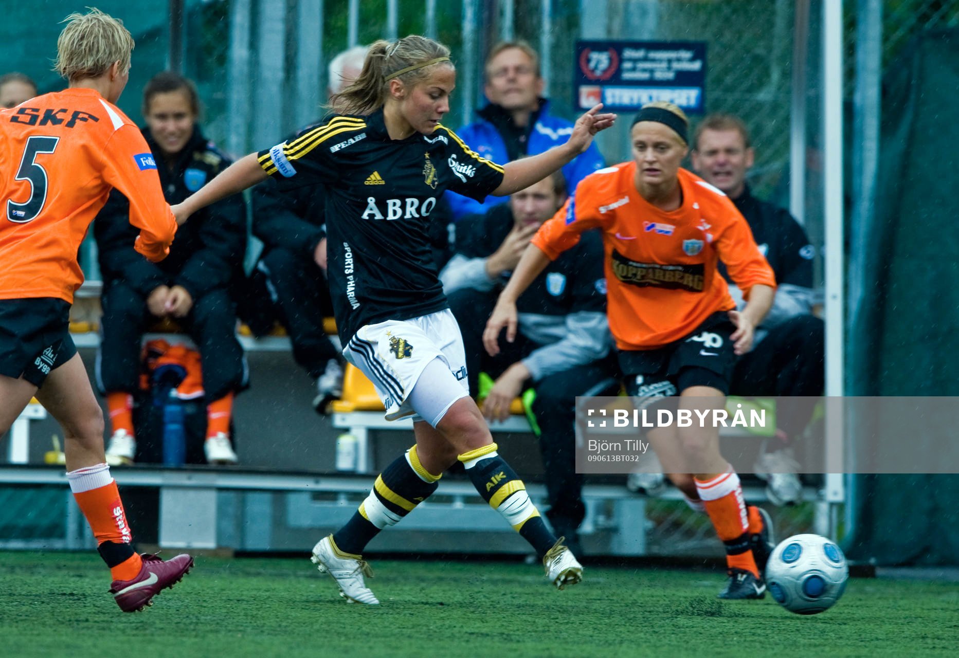 Emelie Ölander, AIK och Amelie Rybäck,