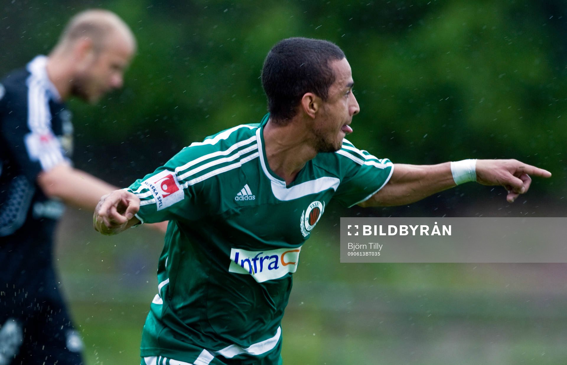  Elvis da Silva Santana, Väsby, jubel efter 1-0.