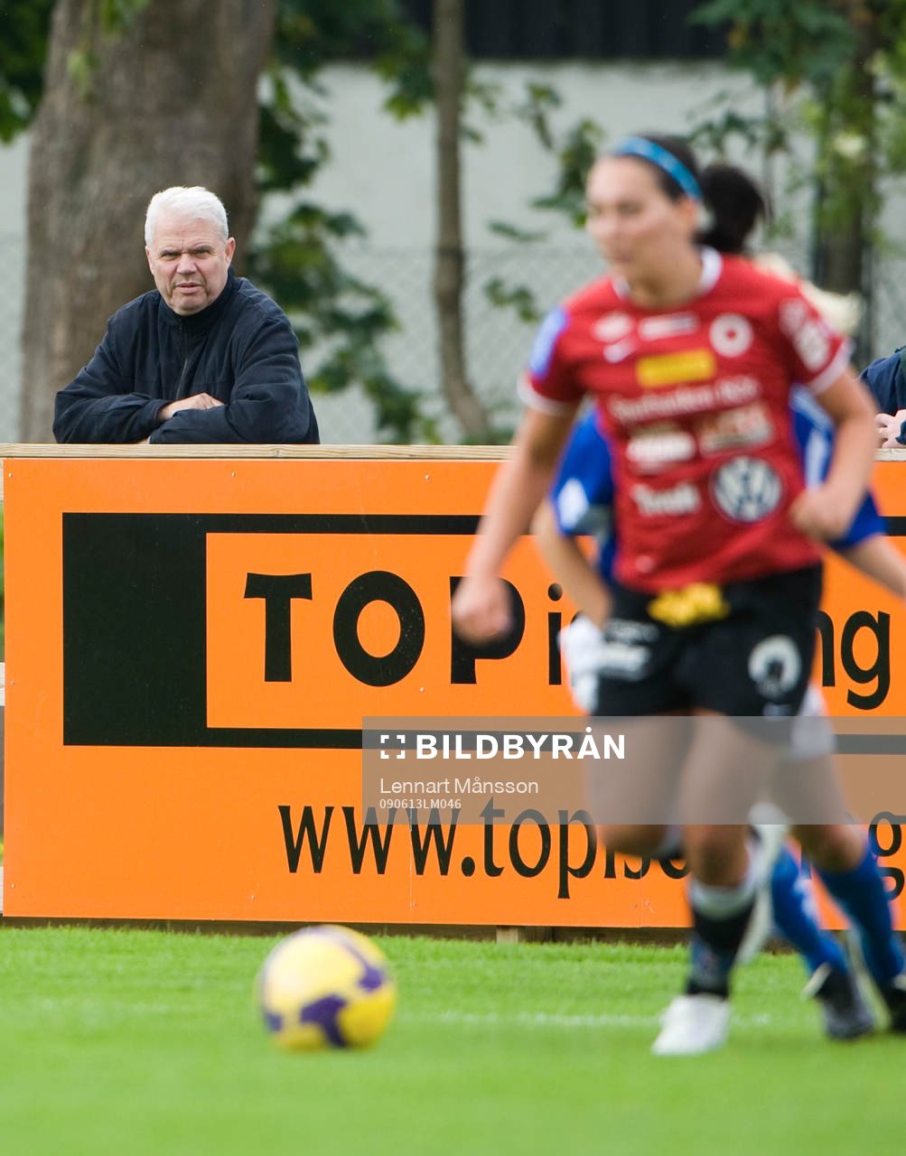 Gamle storspelaren Roger Magnusson fanns bland drygt 700 i