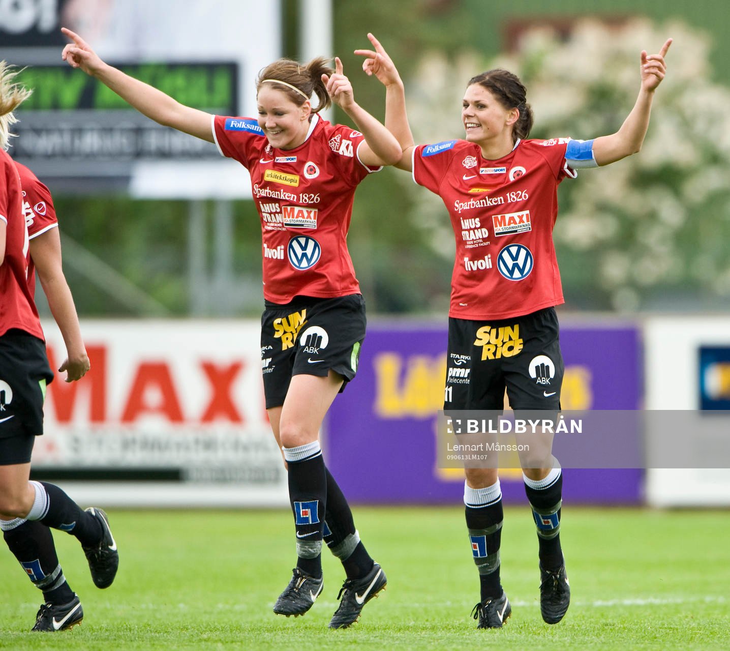  Mia Carlsson och Susanne Moberg, glädje, jubel.