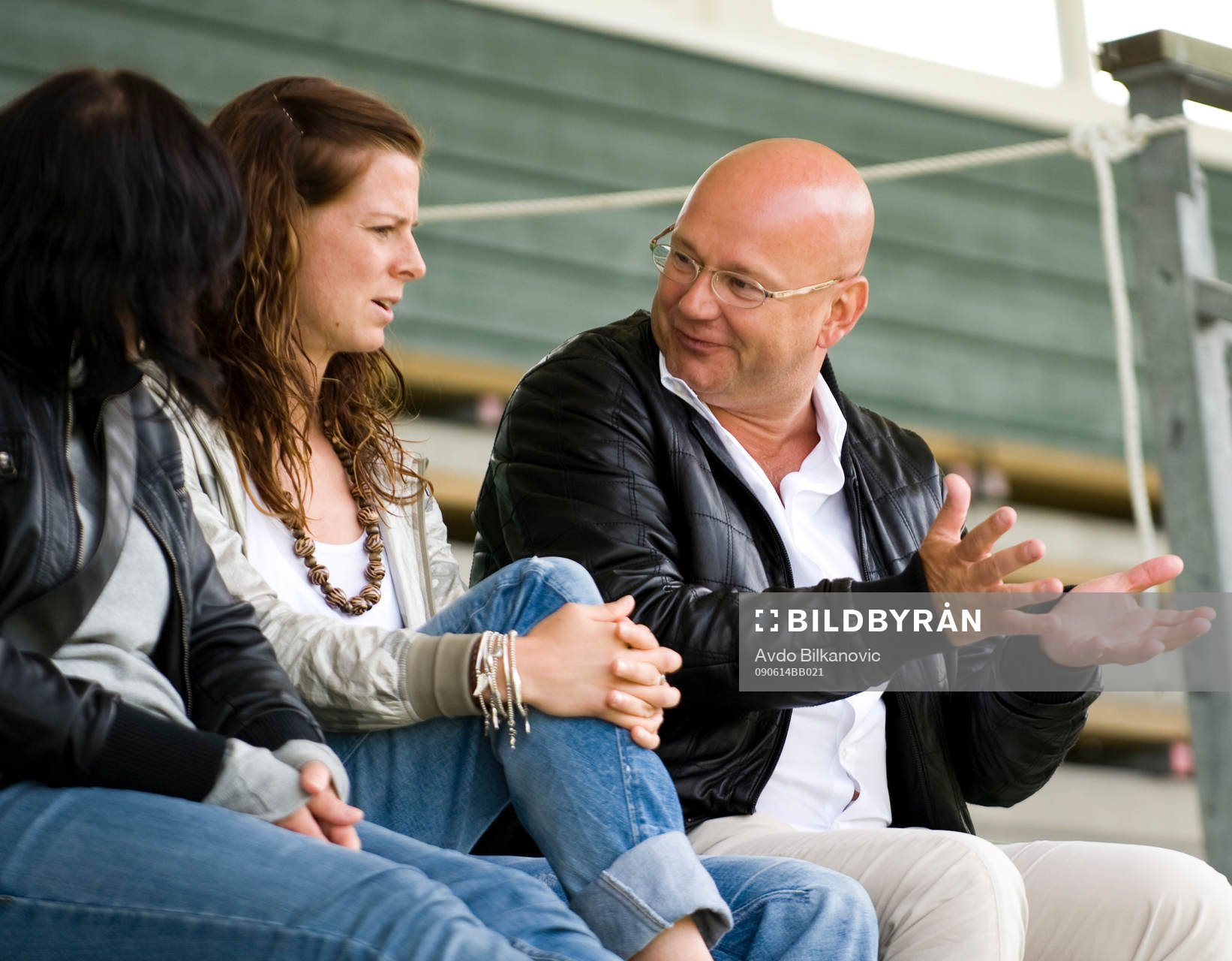  Lotta Schelin på läktaren i samtal med Kent Widding-Persson, finansiär Ldb.