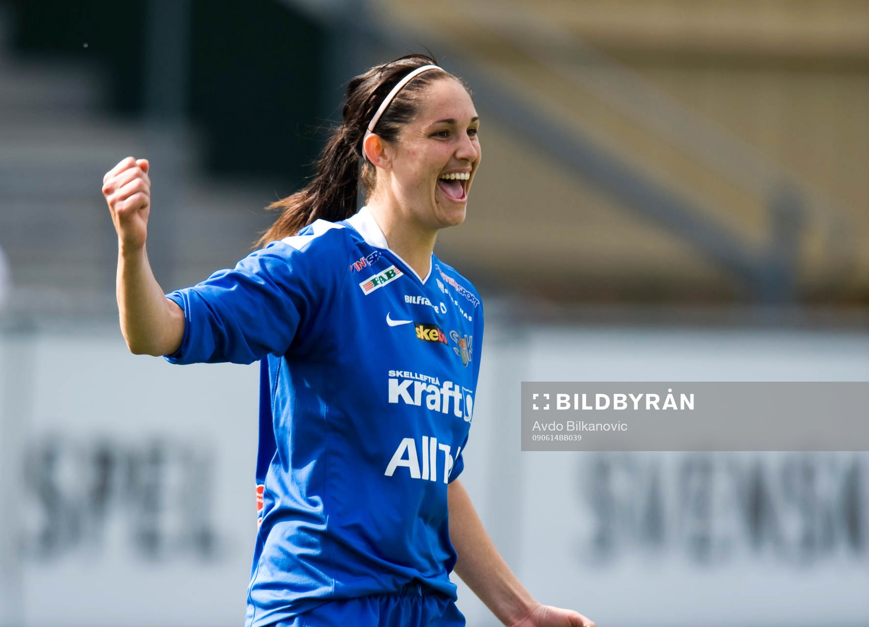Kathryn Gill,  jubel