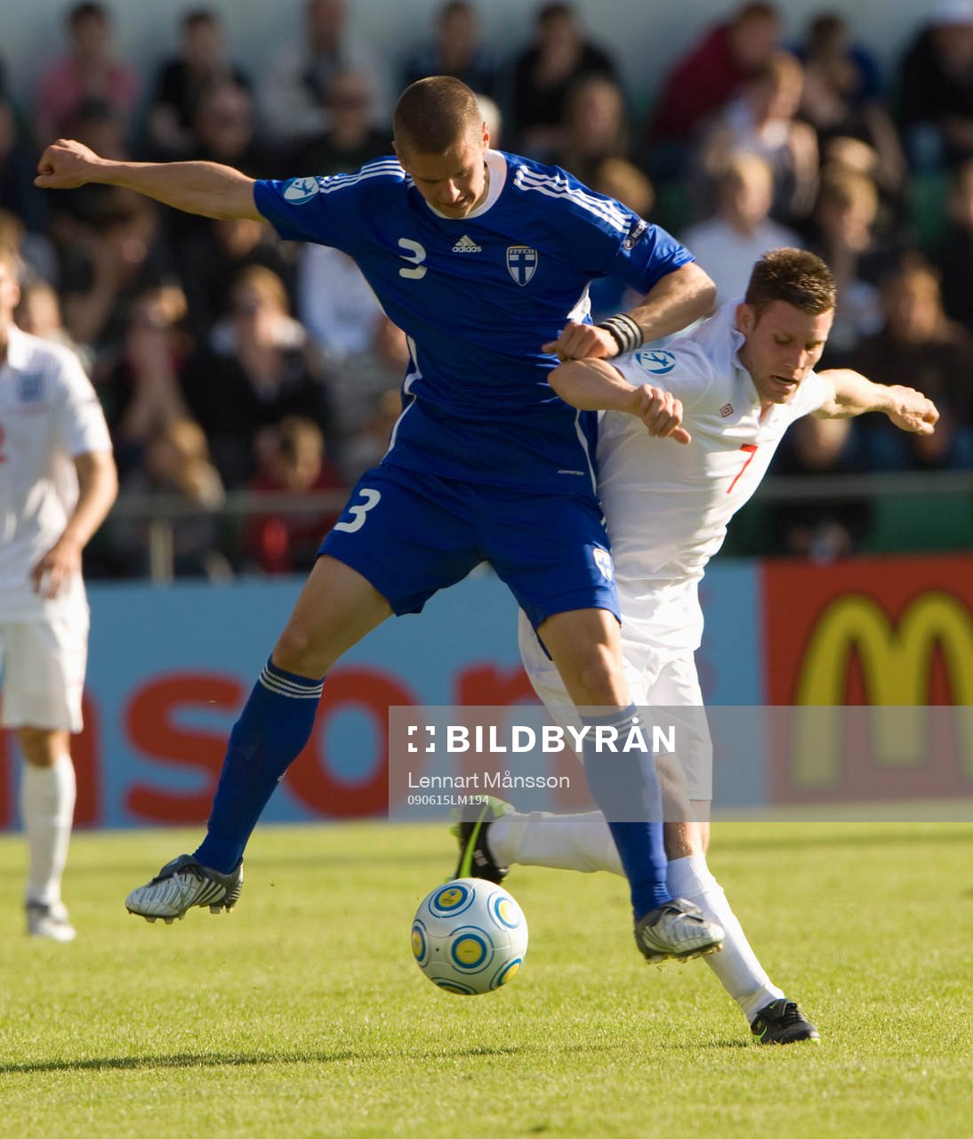 Jukka Raitala, Finland och James Milner, England