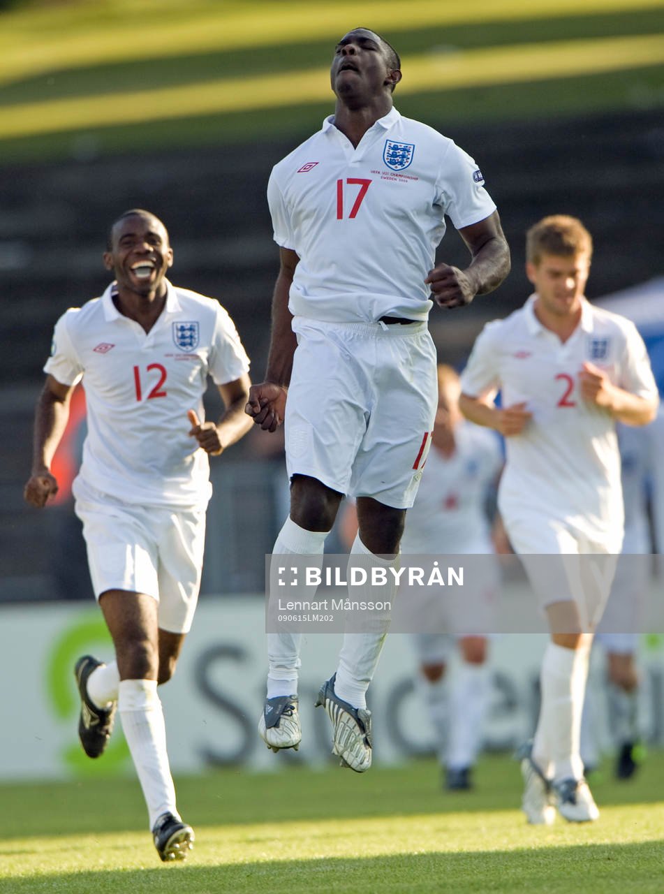 Fabrice Muamba (12), Micah Richards (17), jubel, glädje