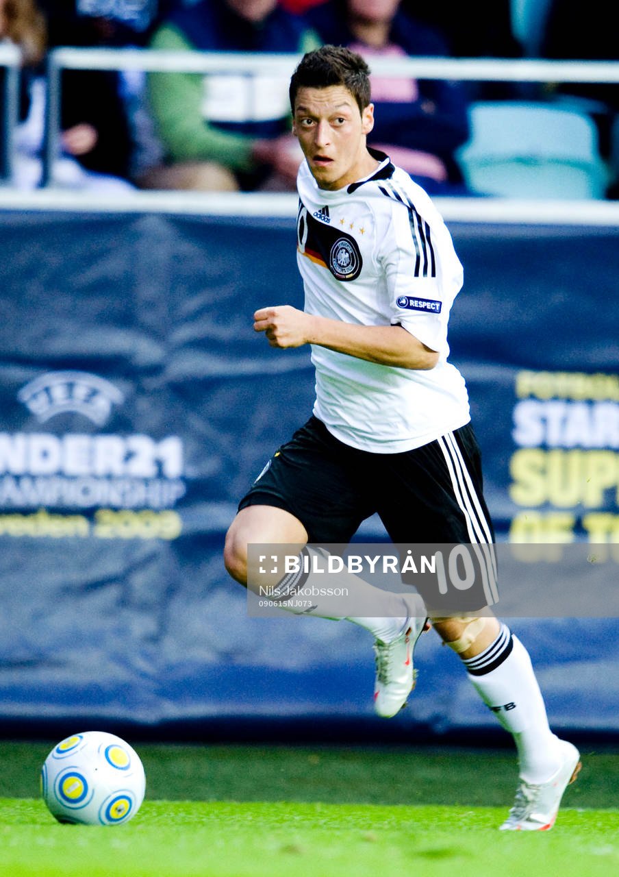 Mesut Özil