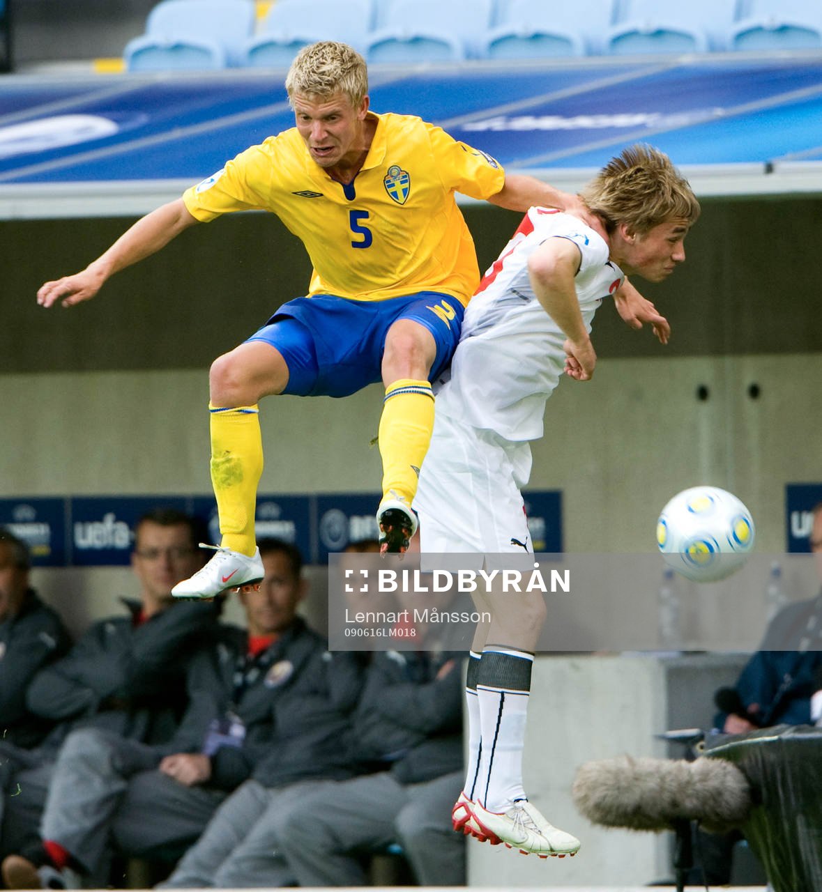 Emil Johansson högst i luftduell