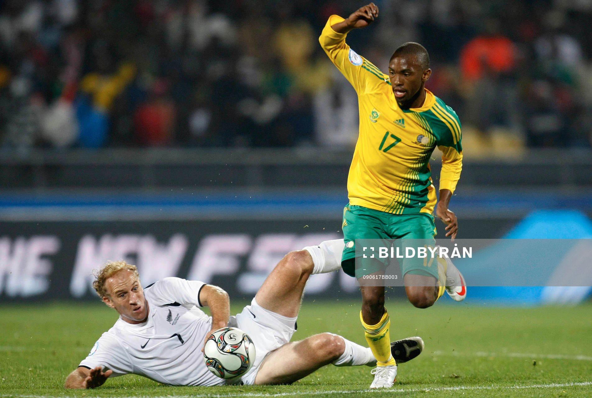 Bernard Parker, Sydafrika och Simon Elliott, Nya Zeeland