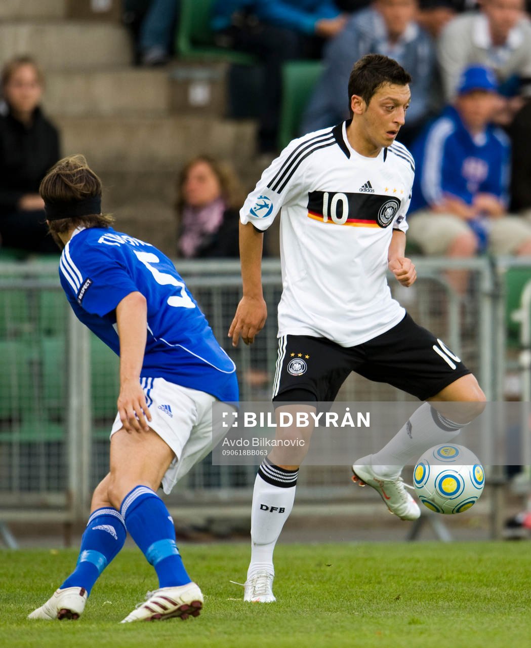 Mesut Özil, Tyskland