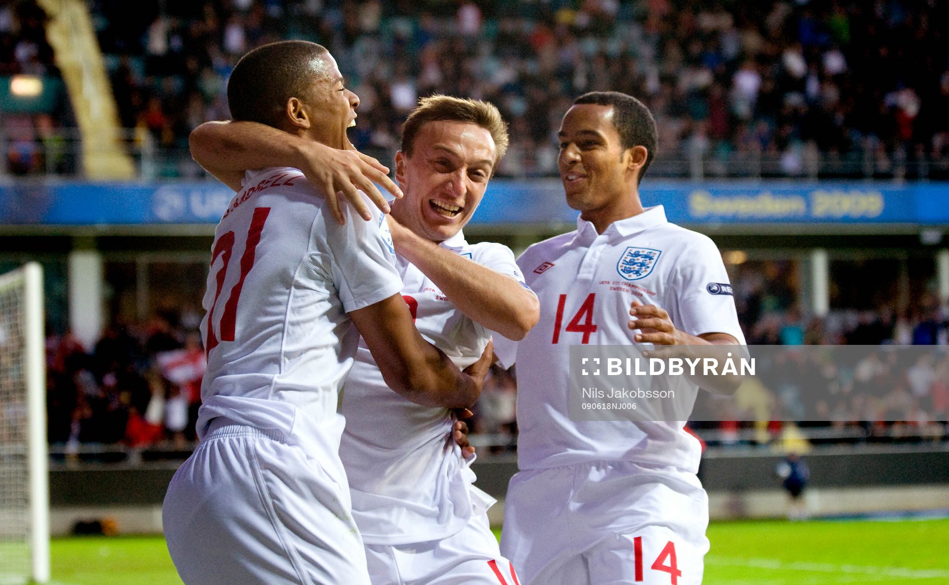 Fraizer Campbell, Mark Noble, Theo Walcott, England jubel