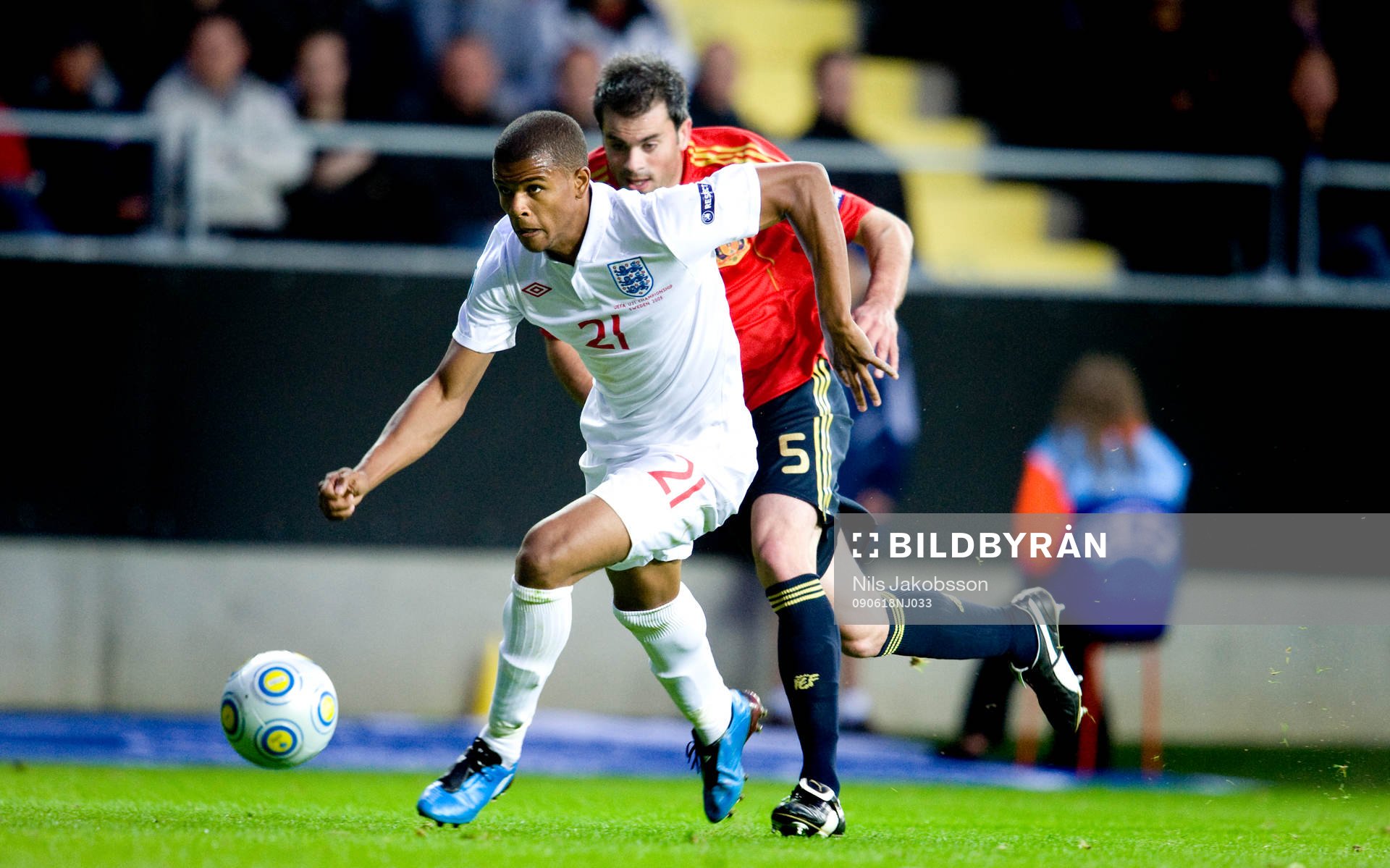 Fraizer Campbell, England bryter fram och gör mål