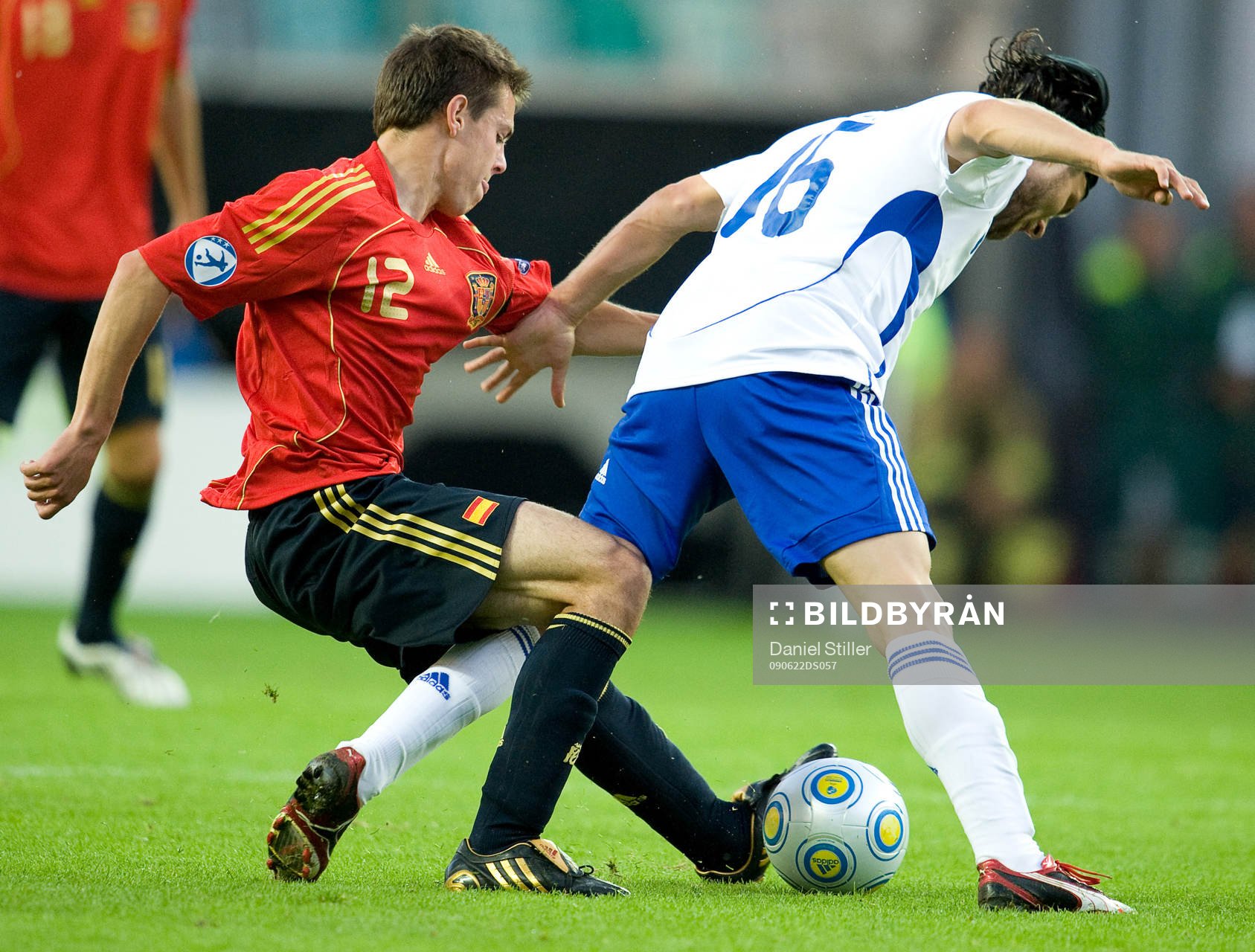 César Axilicueta, Spanien. Perparim Hetemaj, Finland