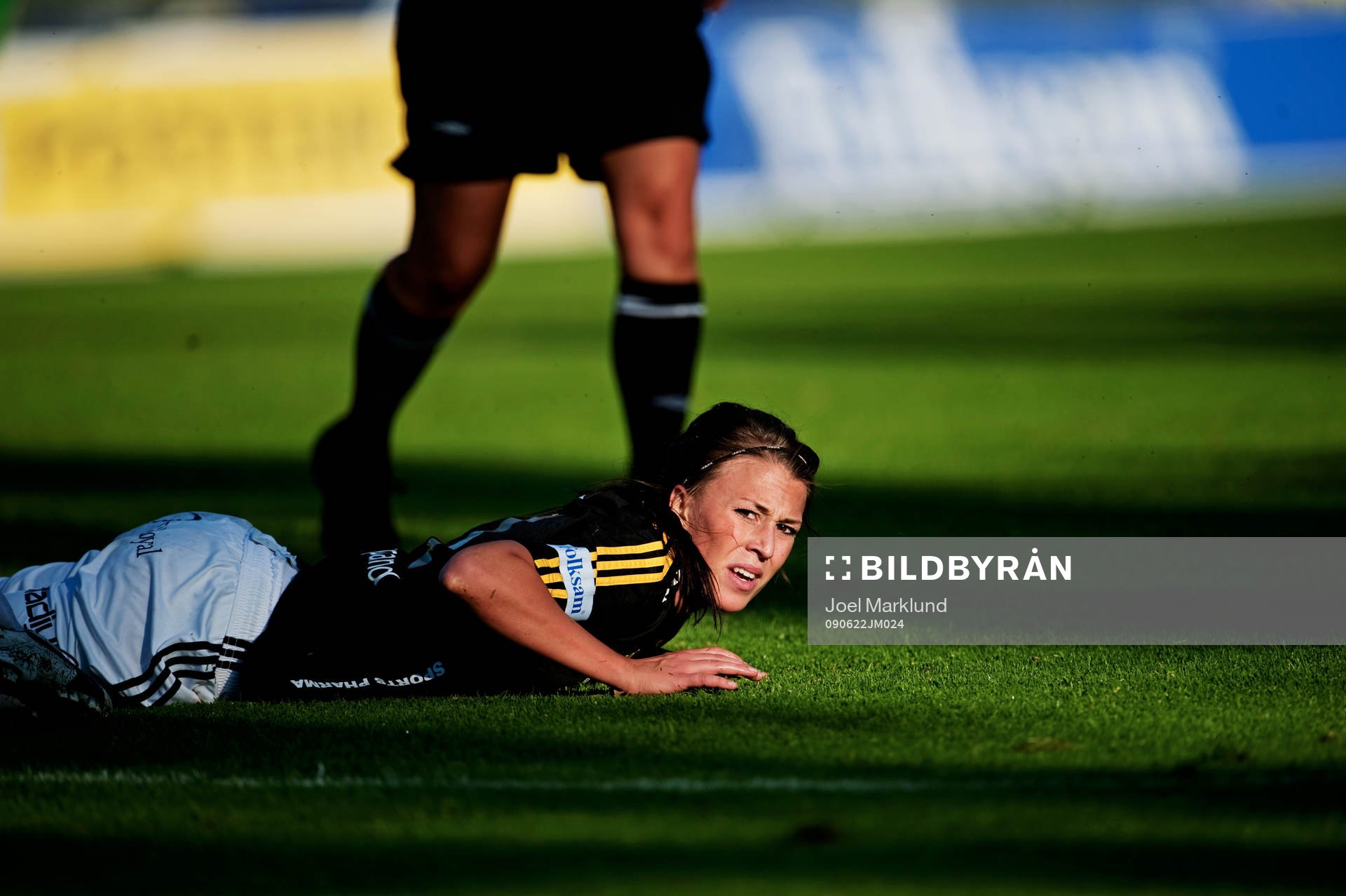 Kimberly Gustavsson, AIK, ligger kvar i gräset